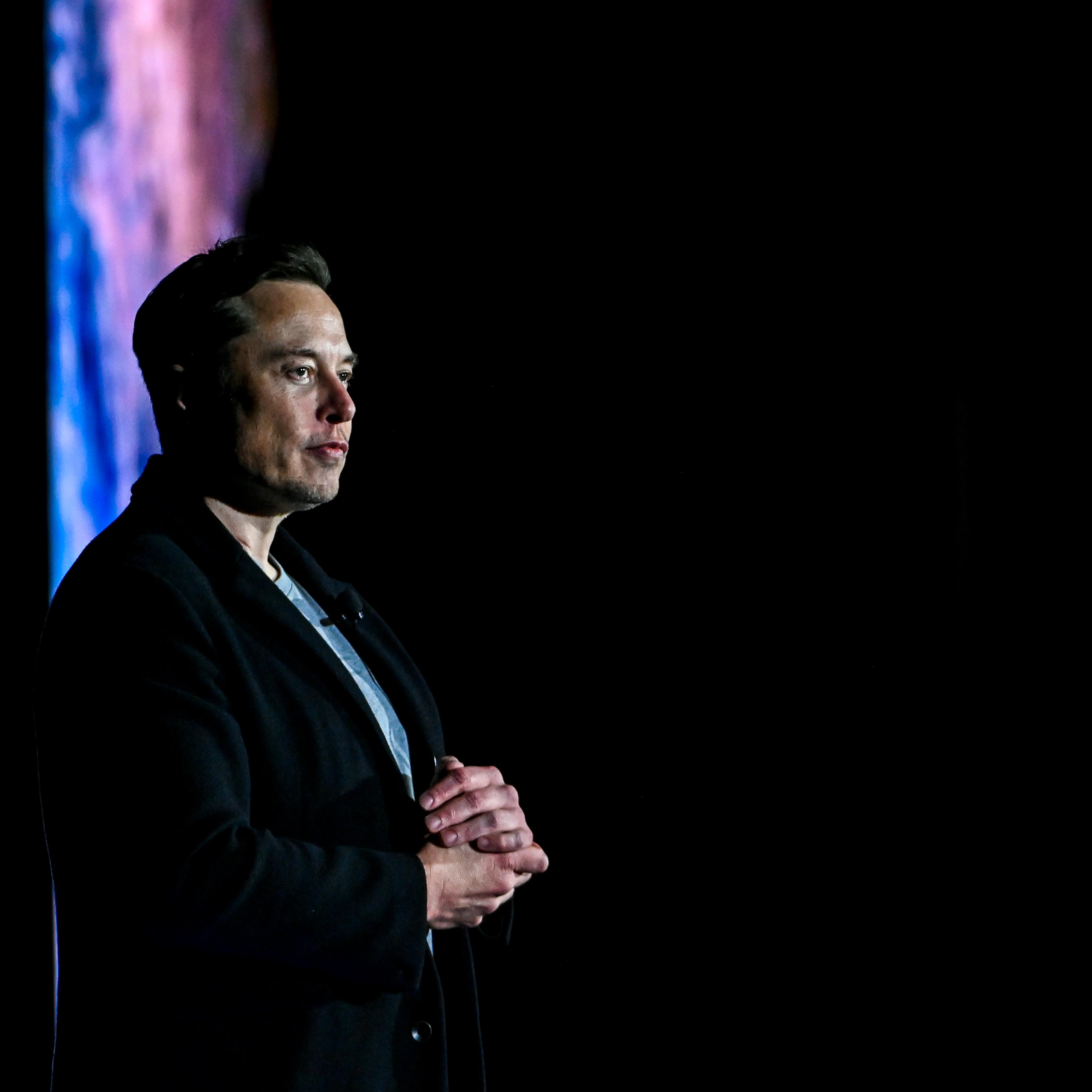 SpaceX CEO Elon Musk provides an update on the development of the Starship spacecraft and Super Heavy rocket.
