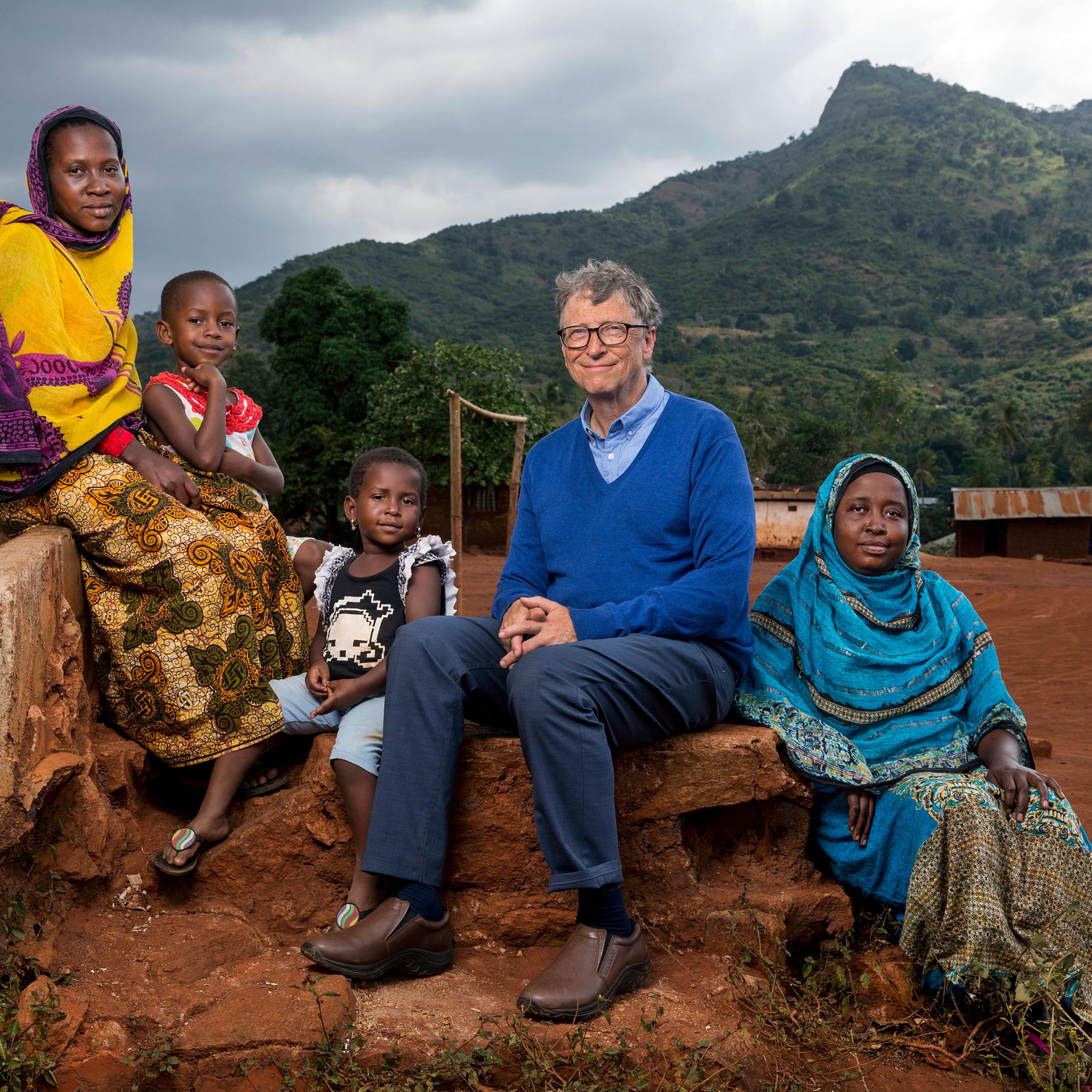 Fadhila Athumani, Salhati Hassani, Hailati Aly, Bill Gates and Asha Athumani in the village of Kicheba in the Tanga Region of Tanzania during an August 2017 visit.