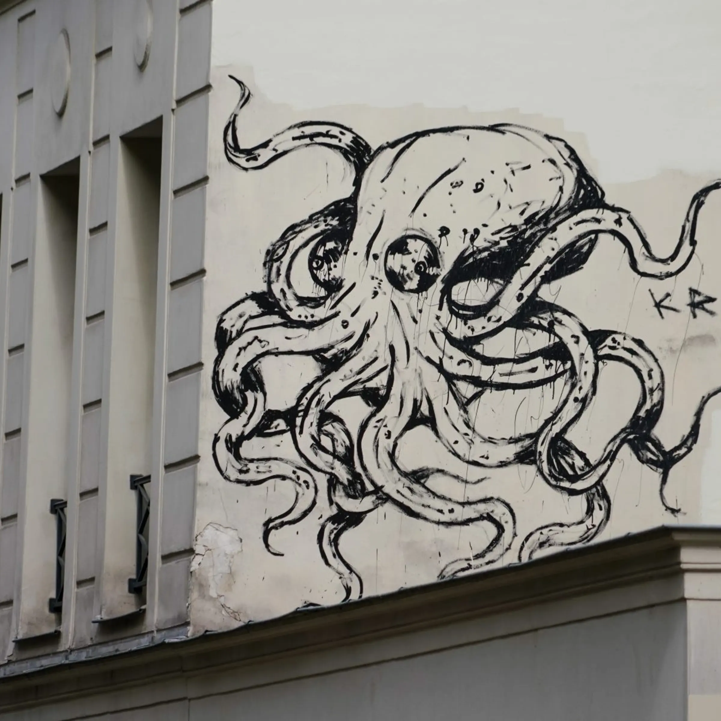 Street art graffiti depicting a giant octopus by artist Kraken