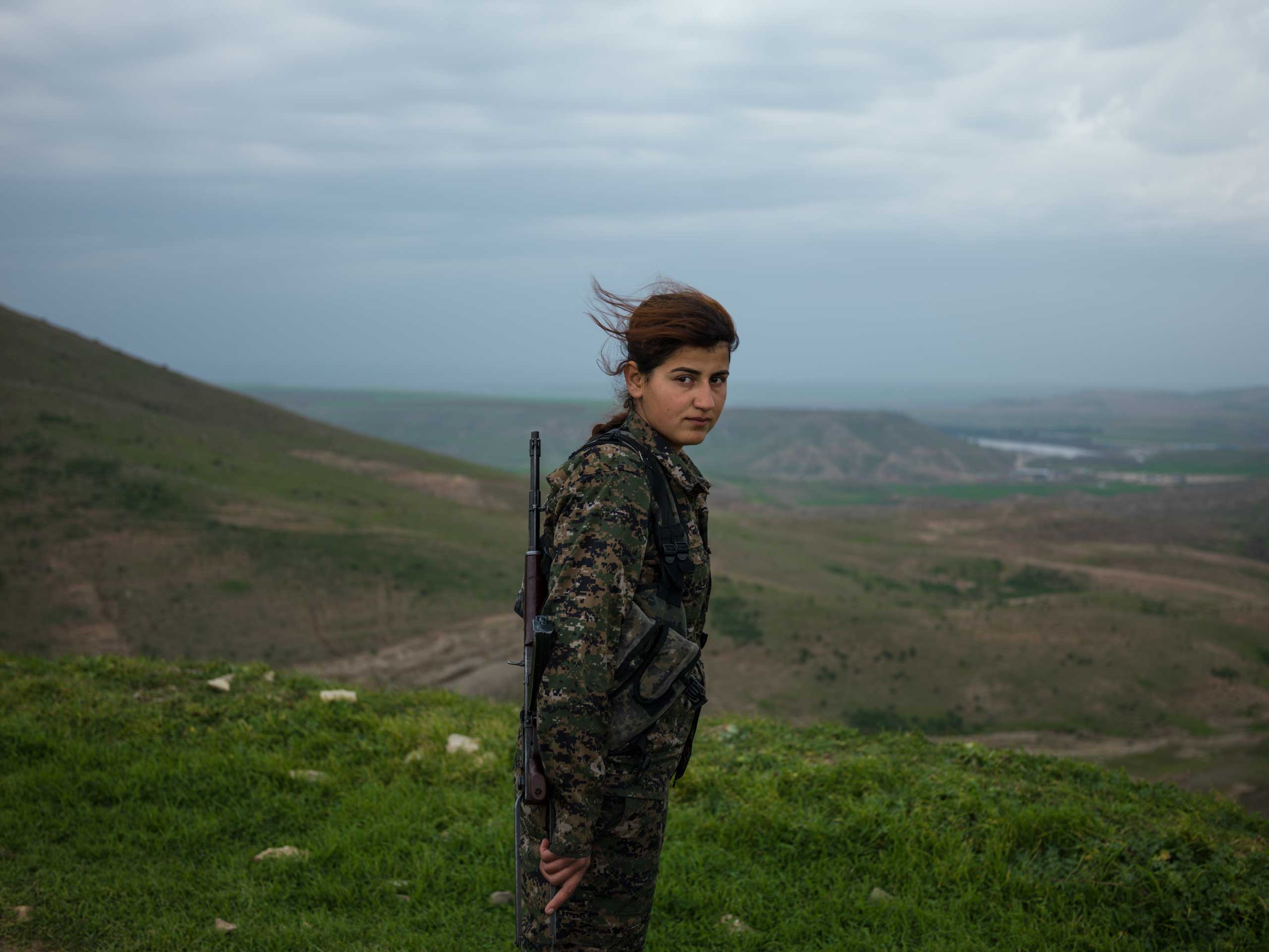 18-year-old YPJ fighter Torin Khairegi: “We live ina world where women are dominated by men.We are here to take control of our future..I injured an ISIS jihadi in Kobane. When he was wounded, all his friends left him behind and ran away. Later I went the
