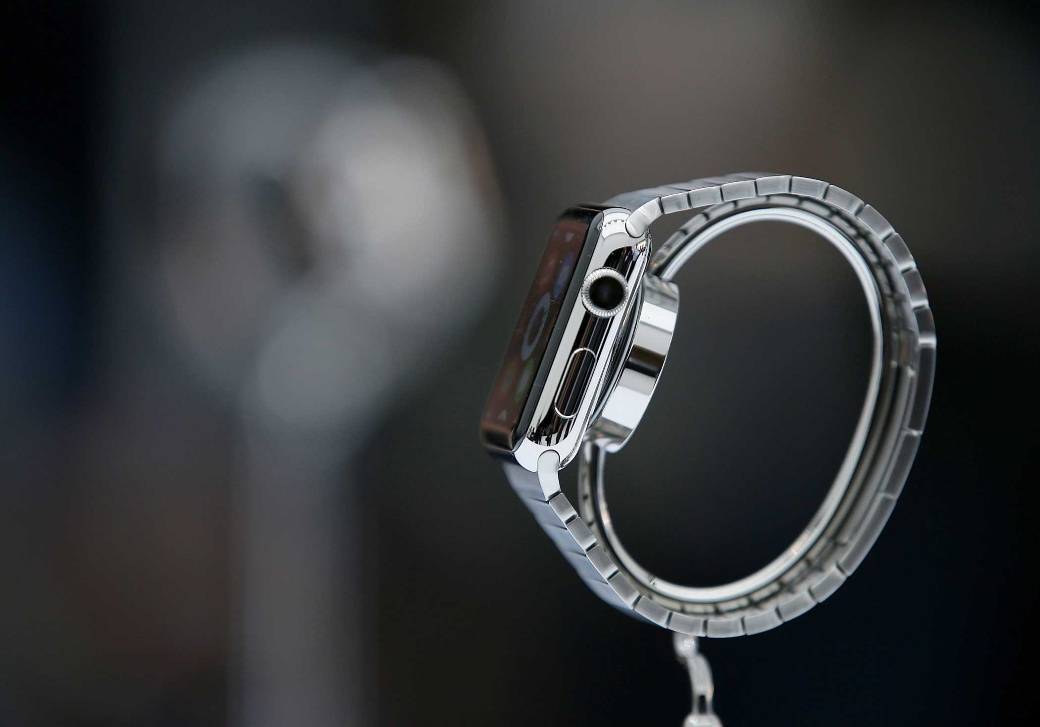 Apple Unveils iPhone 6
