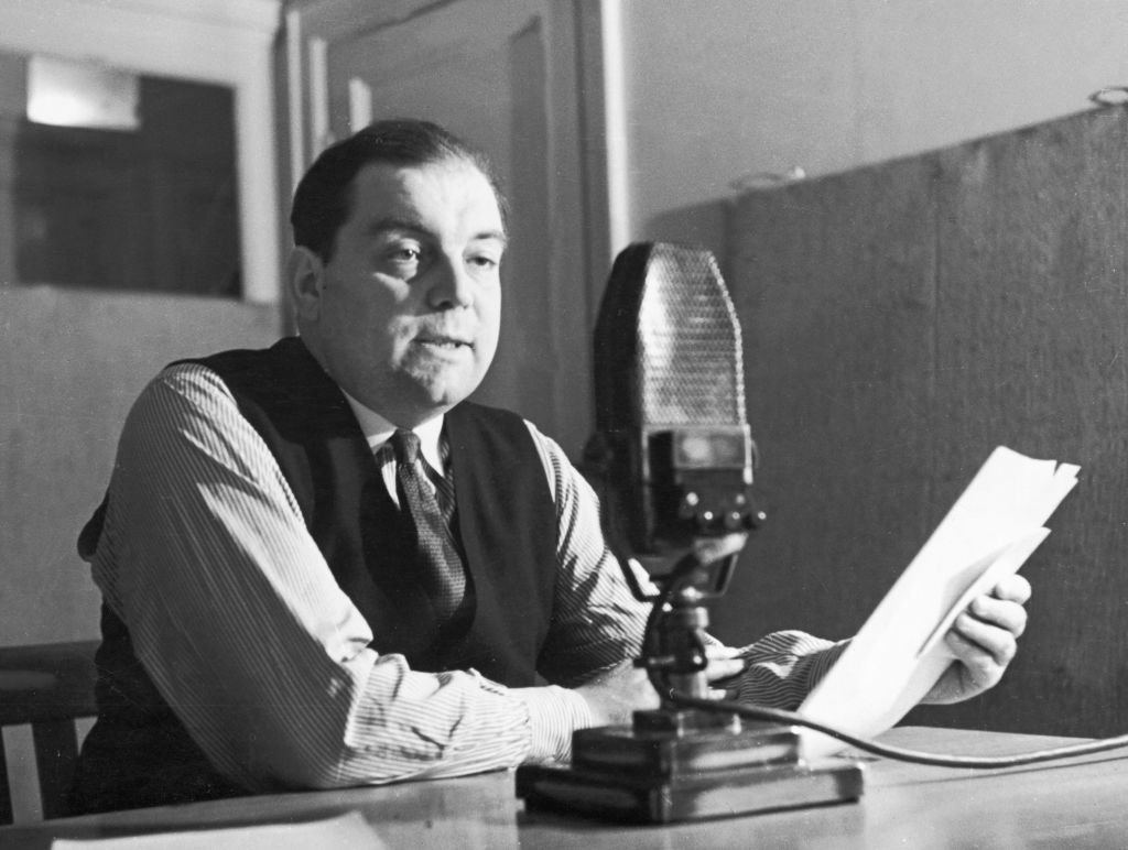 Delmer Speaks To Germany