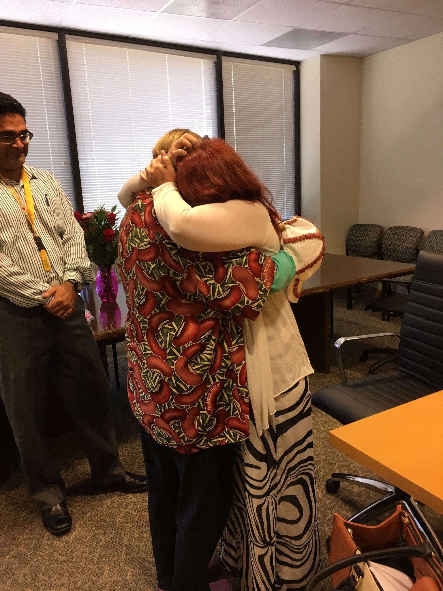 Susan Fredriksen (left), meeting Rhonda, the stranger who received her kidney.