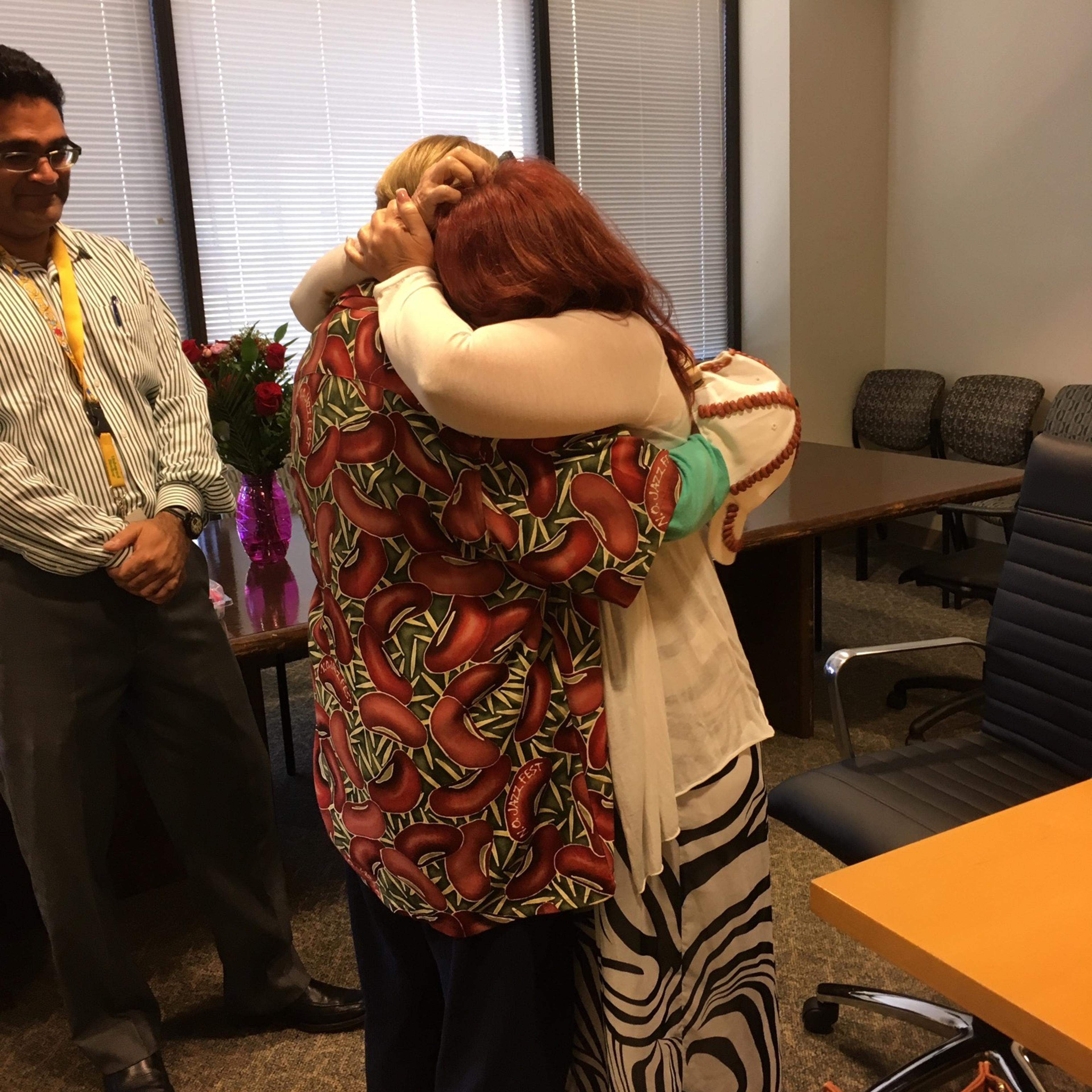 Susan Fredriksen (left), meeting Rhonda, the stranger who received her kidney.