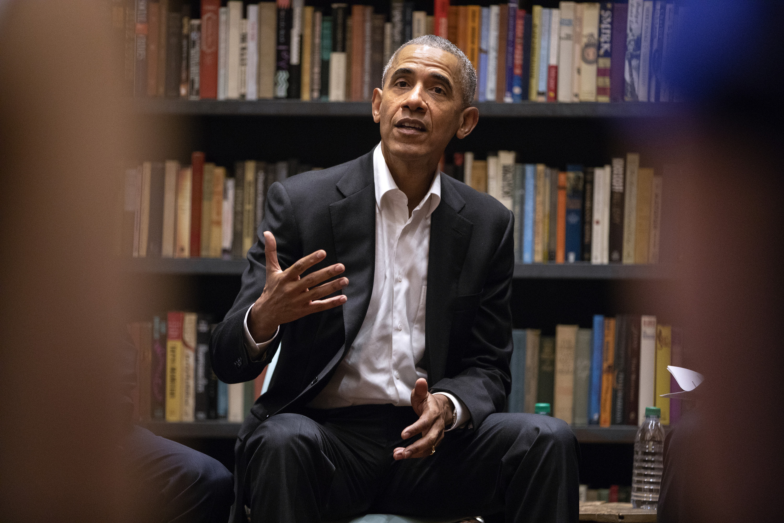 Obama fellows meet with former president