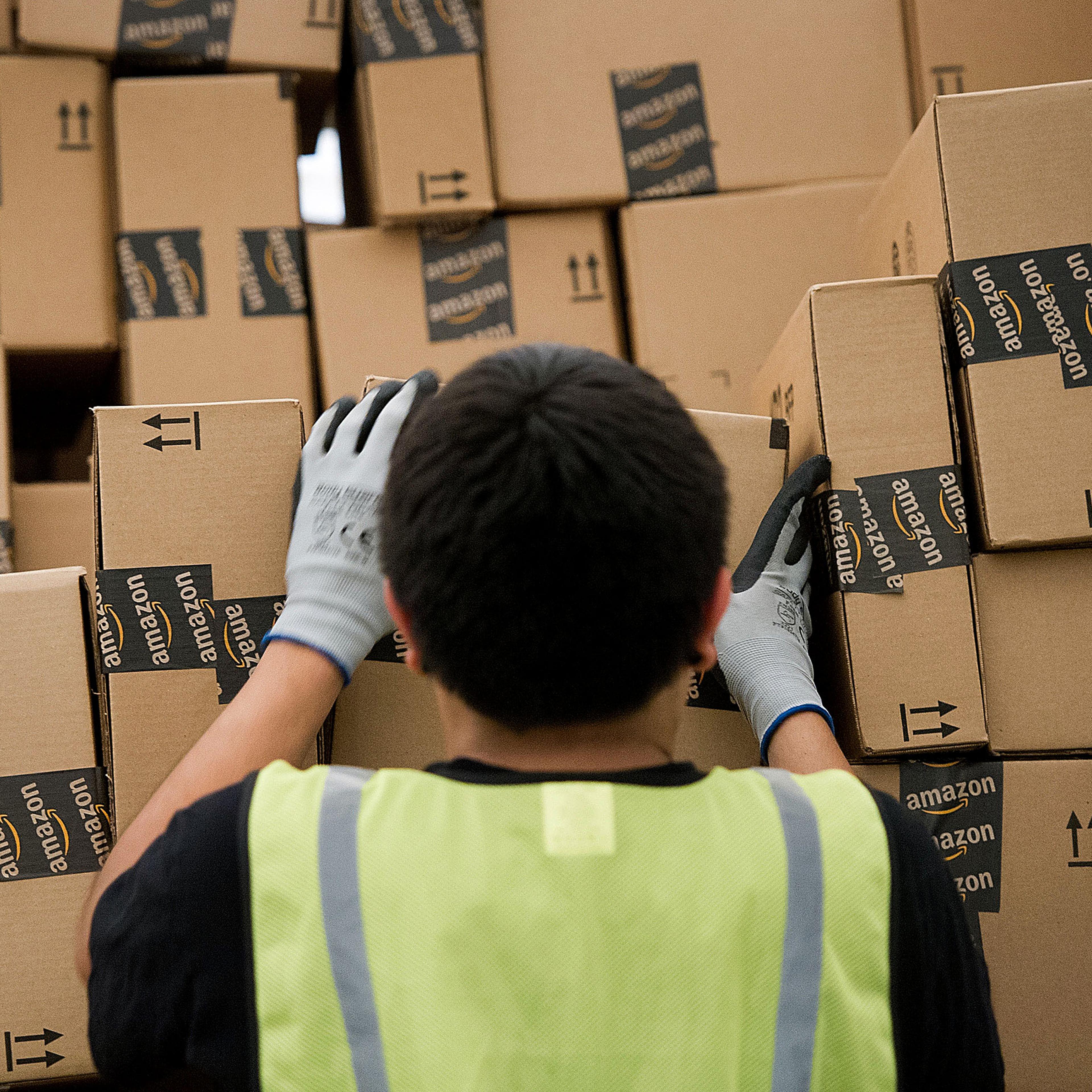 Inside An Amazon.com Distribution Center On Cyber Monday