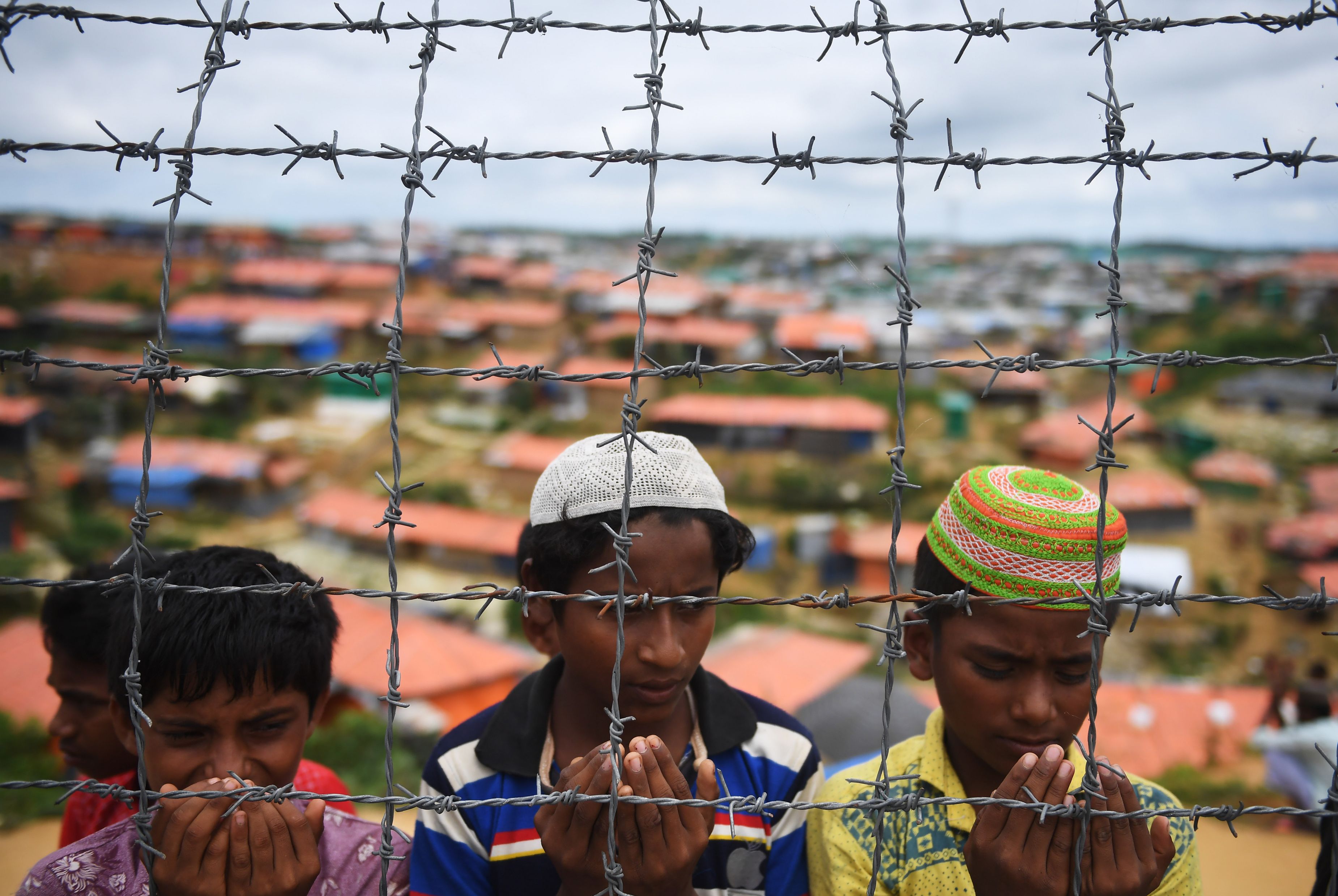 TOPSHOT-MYANMAR-BANGLADESH-REFUGEE-UNREST-ROHINGYA