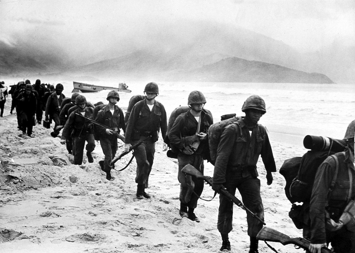 US Marines landing in Da Nang.  (Photo b