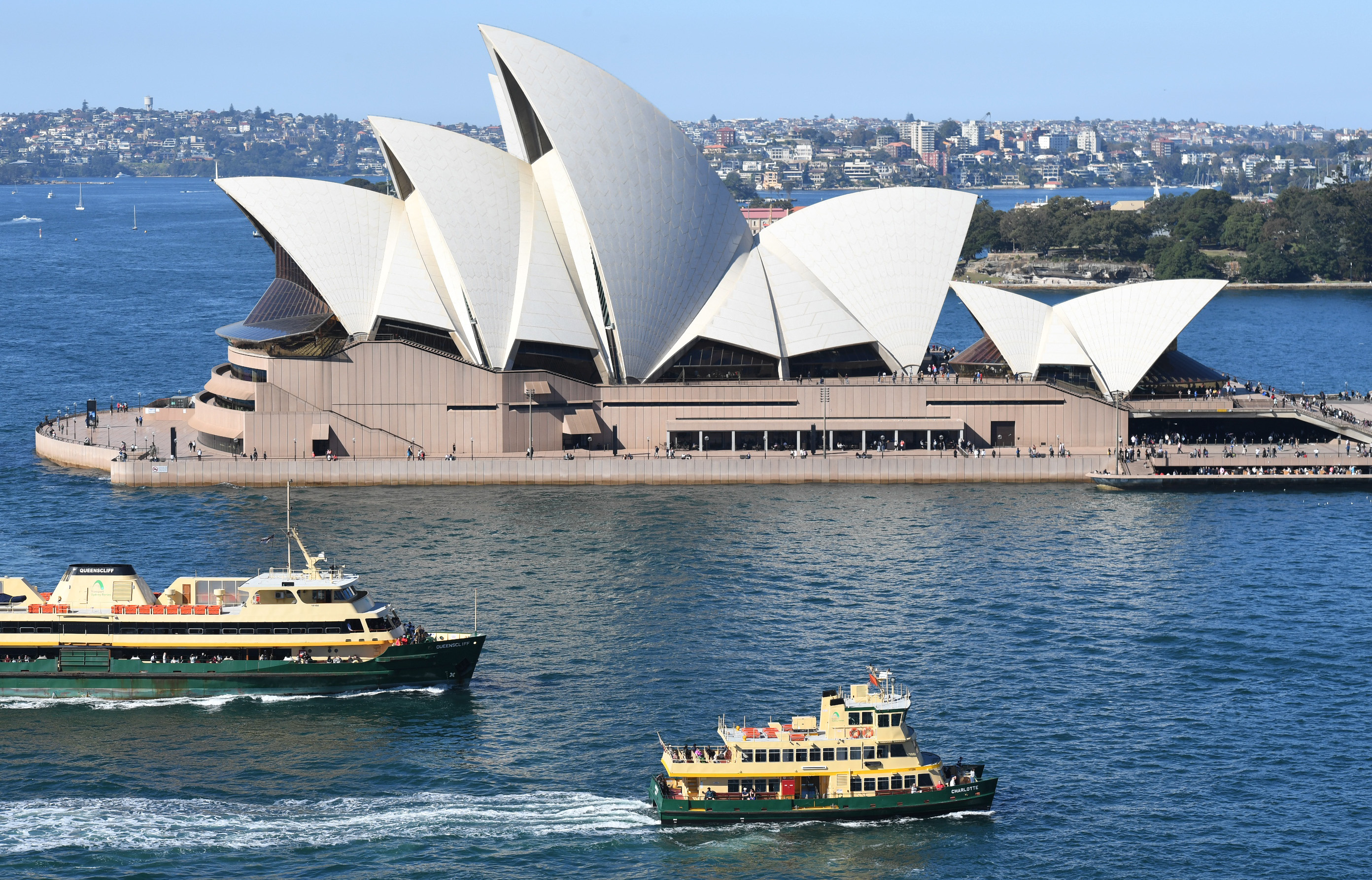 Record Warm Weather Continues In Sydney As Rest Of NSW Suffers Drought