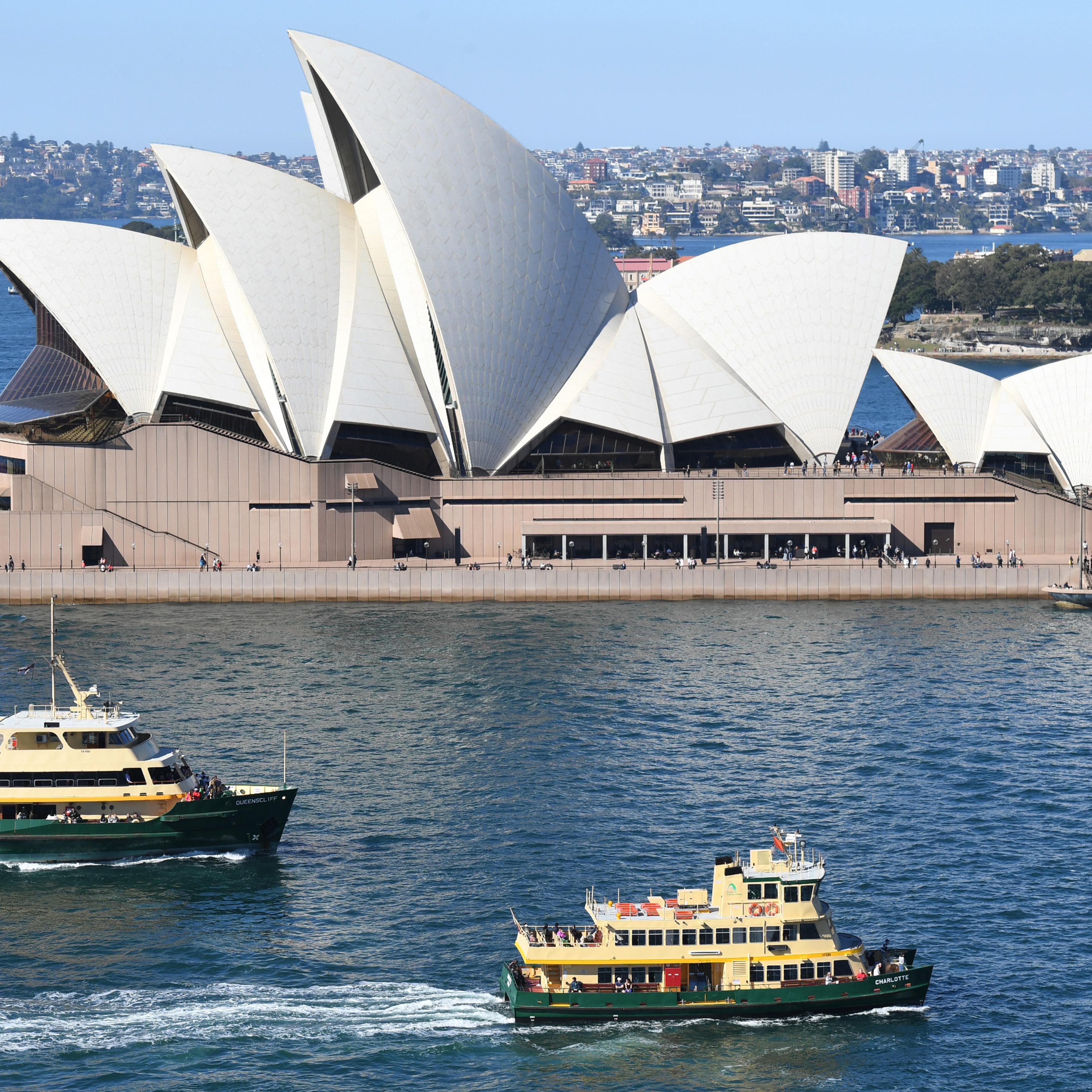 Record Warm Weather Continues In Sydney As Rest Of NSW Suffers Drought