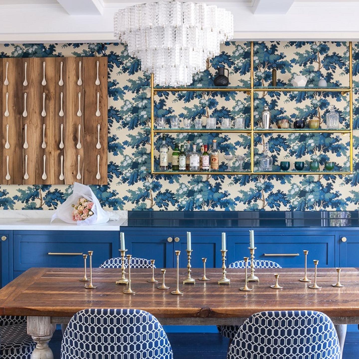 Photo of a dining room designed by Grant K. Gibson