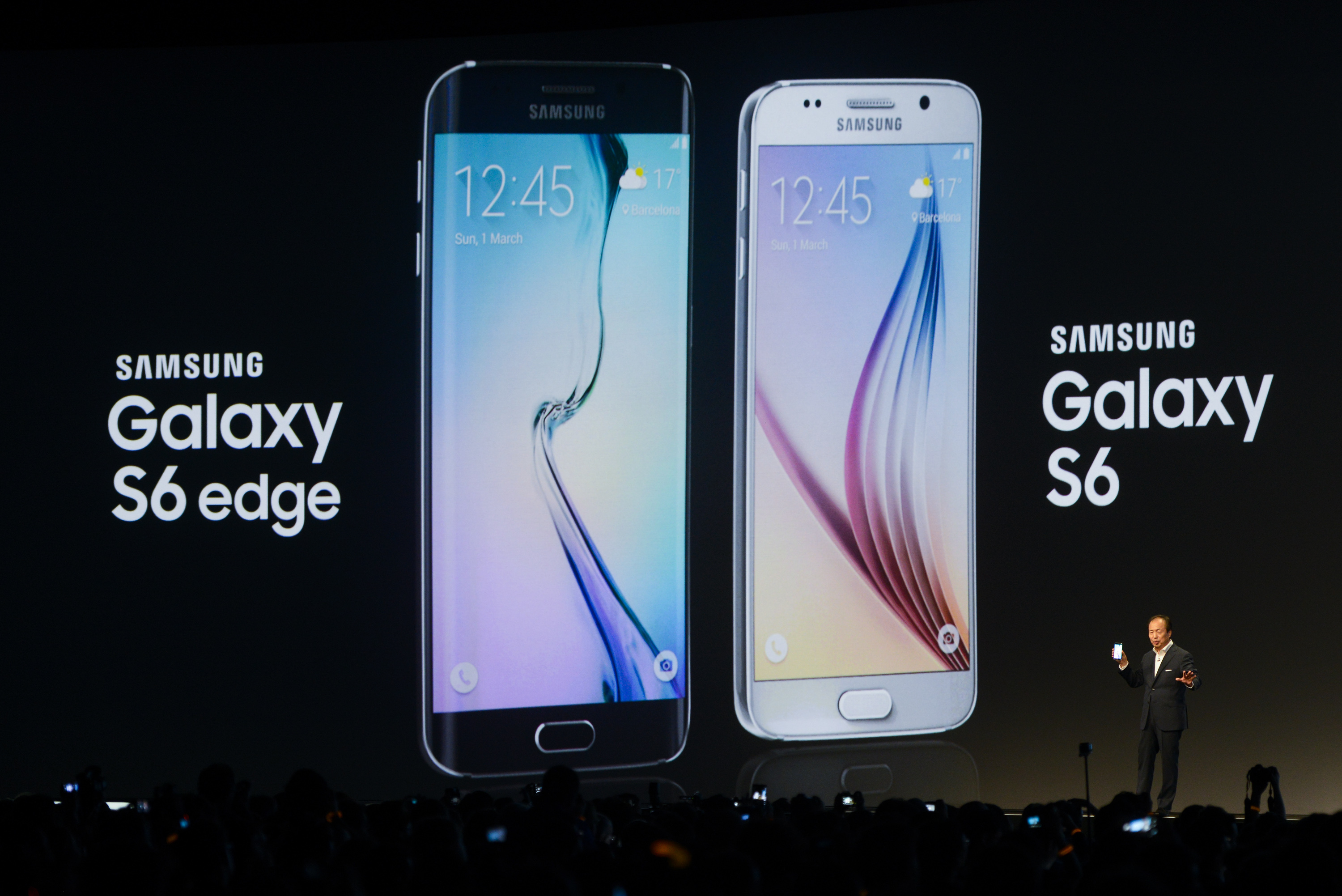 'Samsung Presents New Device at Mobile World Congress 2015'