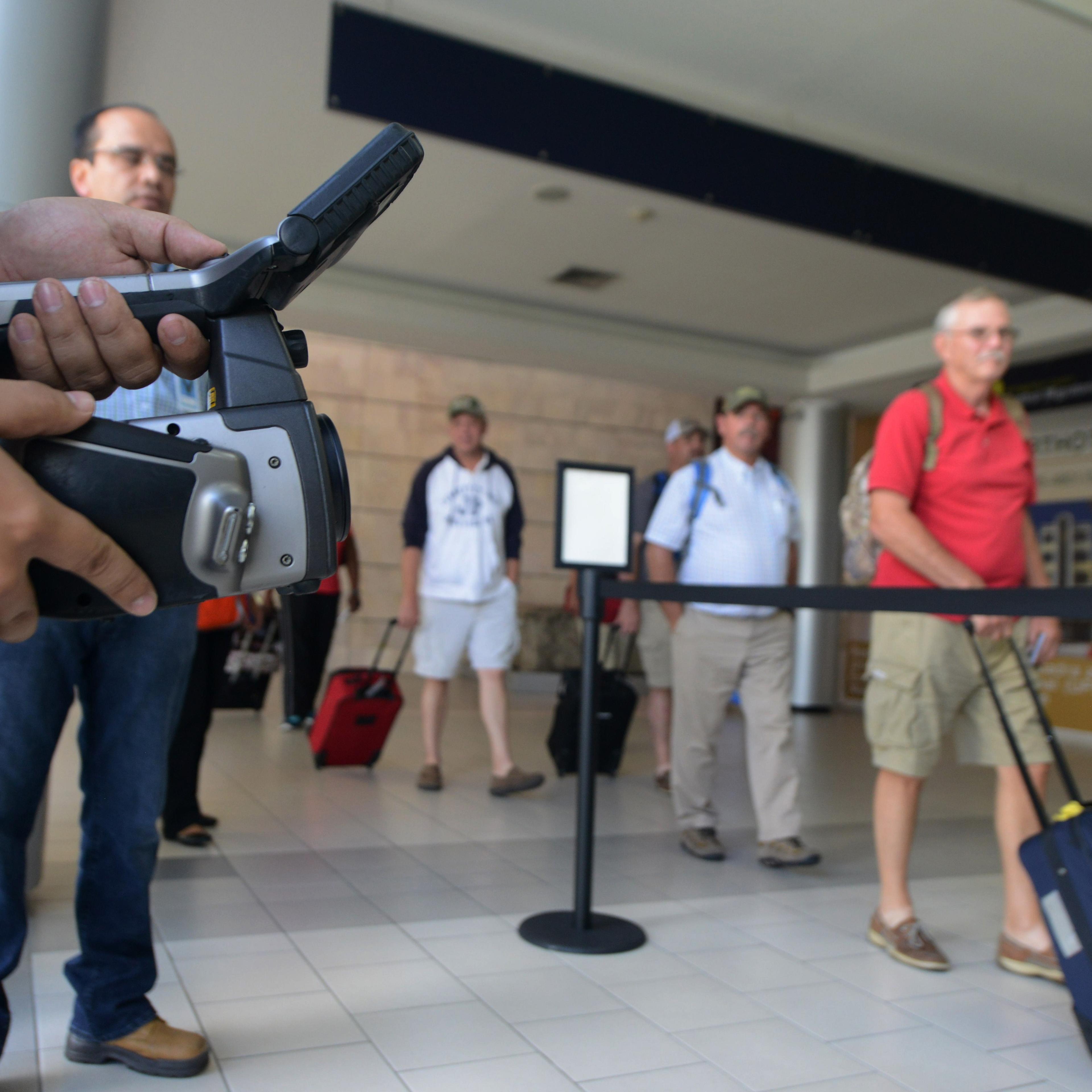 HONDURAS-HEALTH-EBOLA-EPIDEMIC-AIRPORT