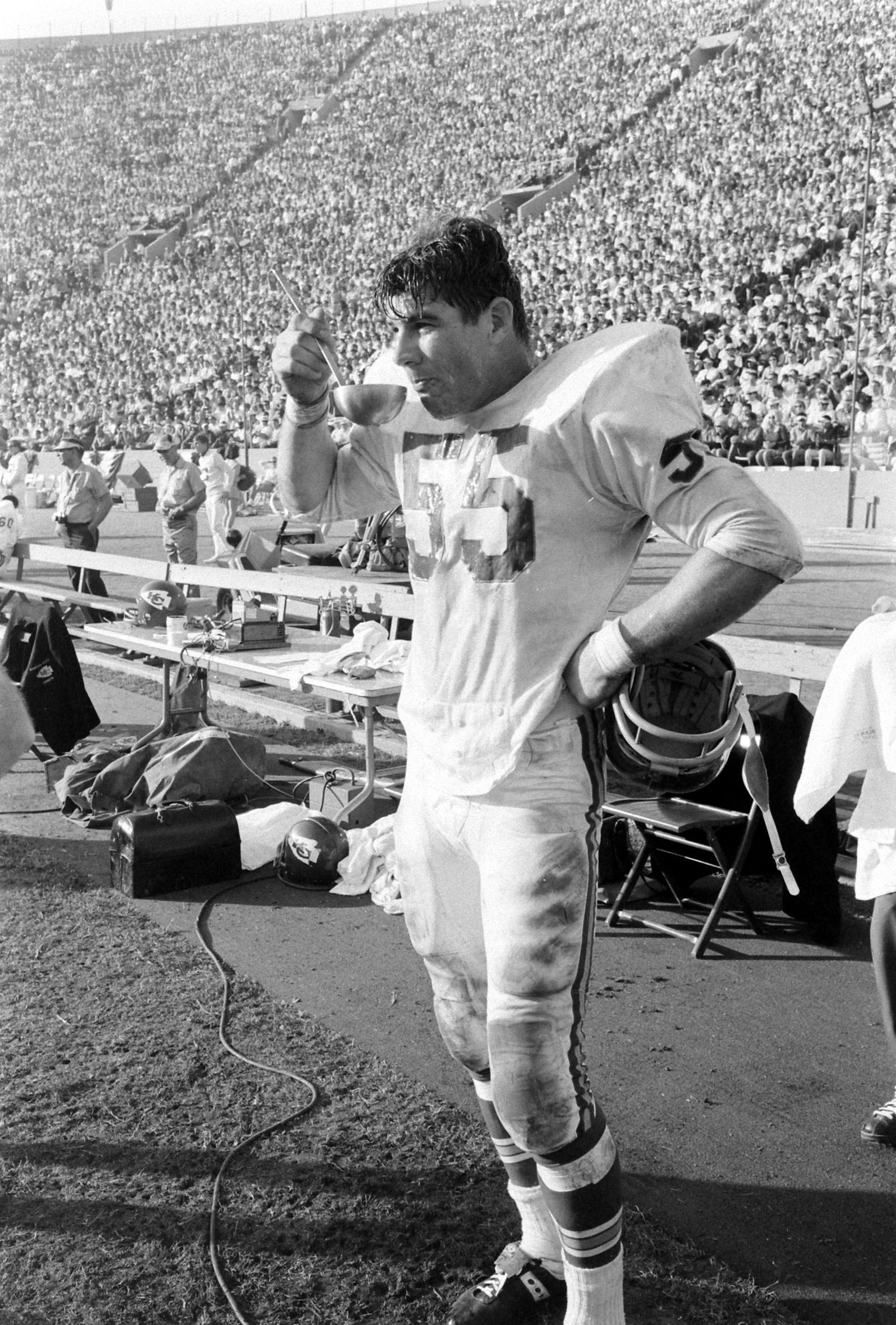 lenny dawson smoking a cigarette Len Kansas City Chiefs 16x20 Oil Painting Photo Photos of the Kansas City