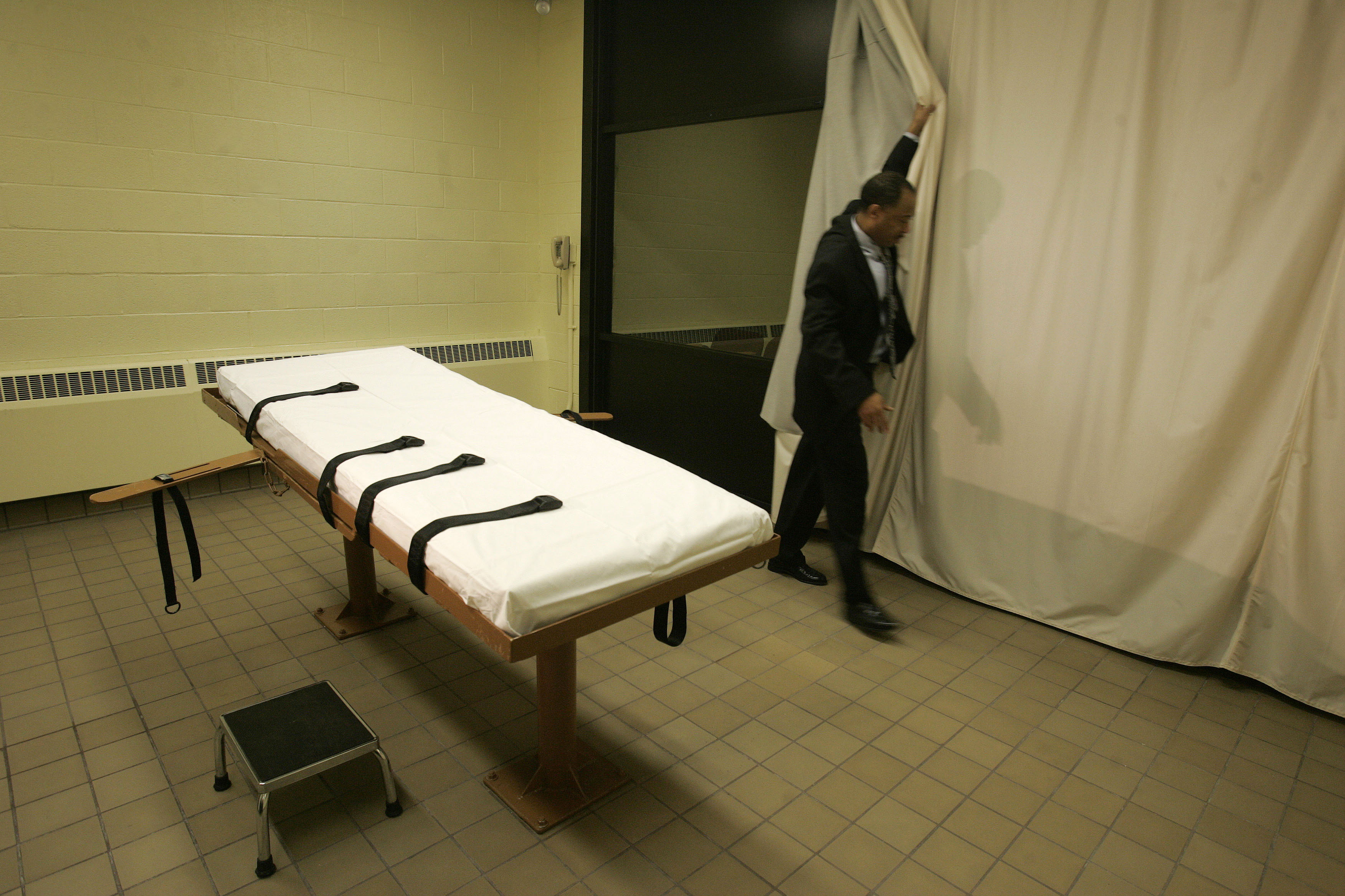 Death Penalty Obese Inmate