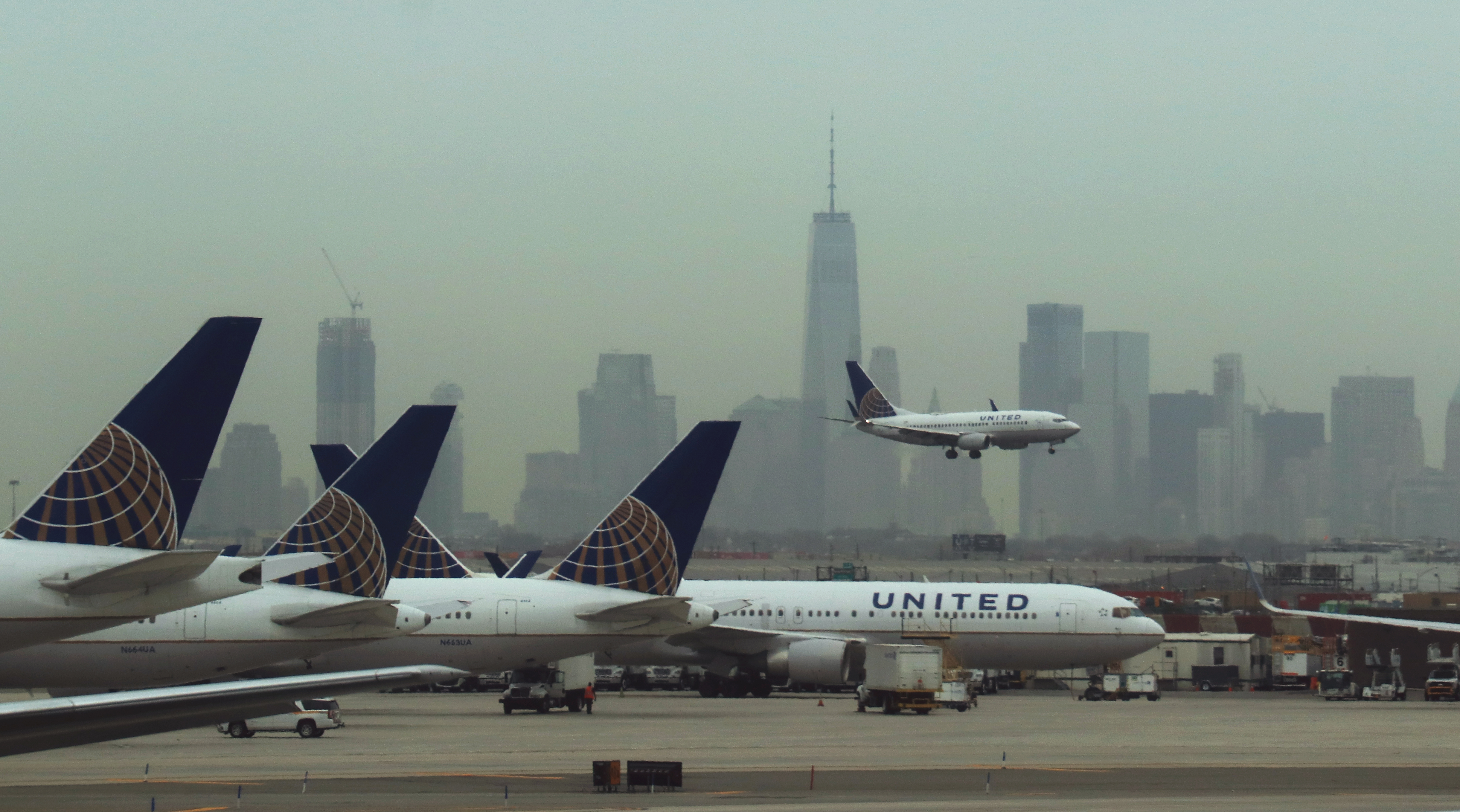United Airlines Airplanes at Newark Liberty Airport