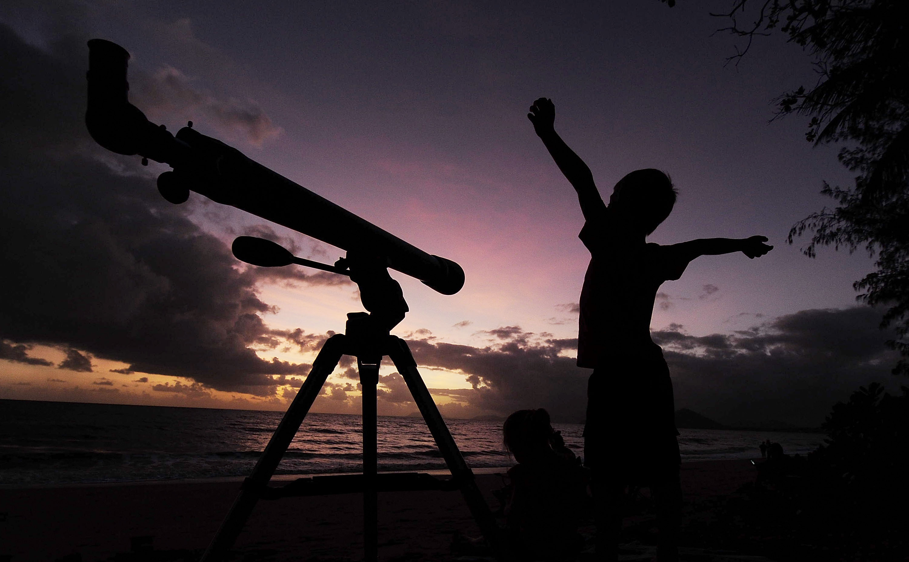 Solar Eclipse Draws Crowds To North Queensland Vantage Points