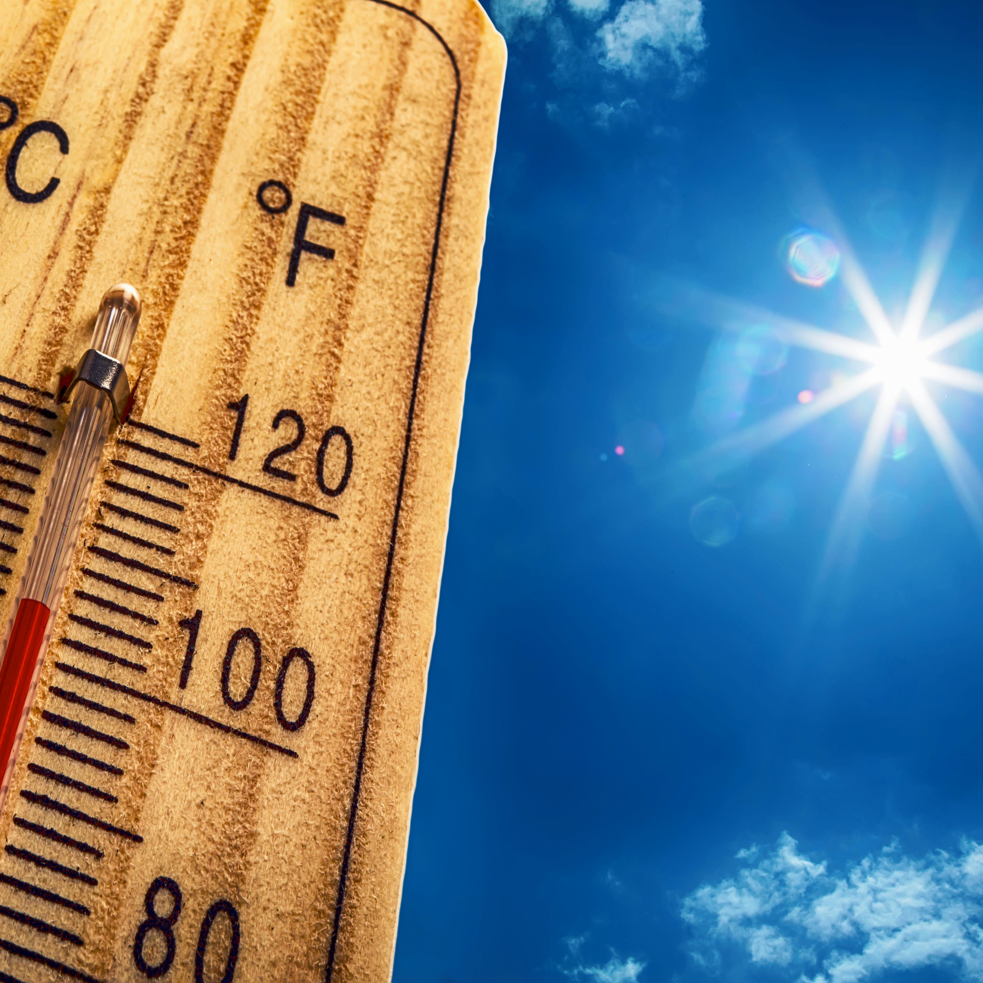 Thermometer Sun 40 Degres. Hot summer day. High Summer temperatures
