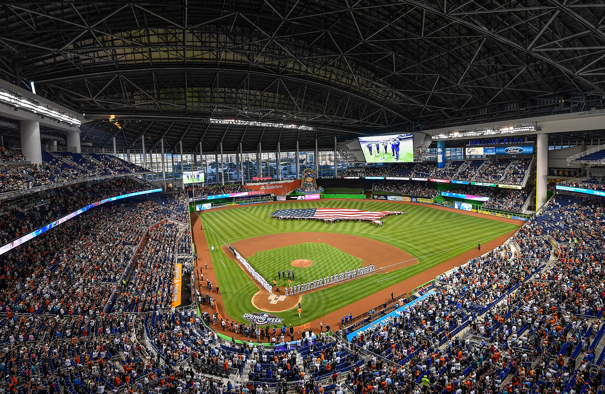Atlanta Braves v Miami Marlins