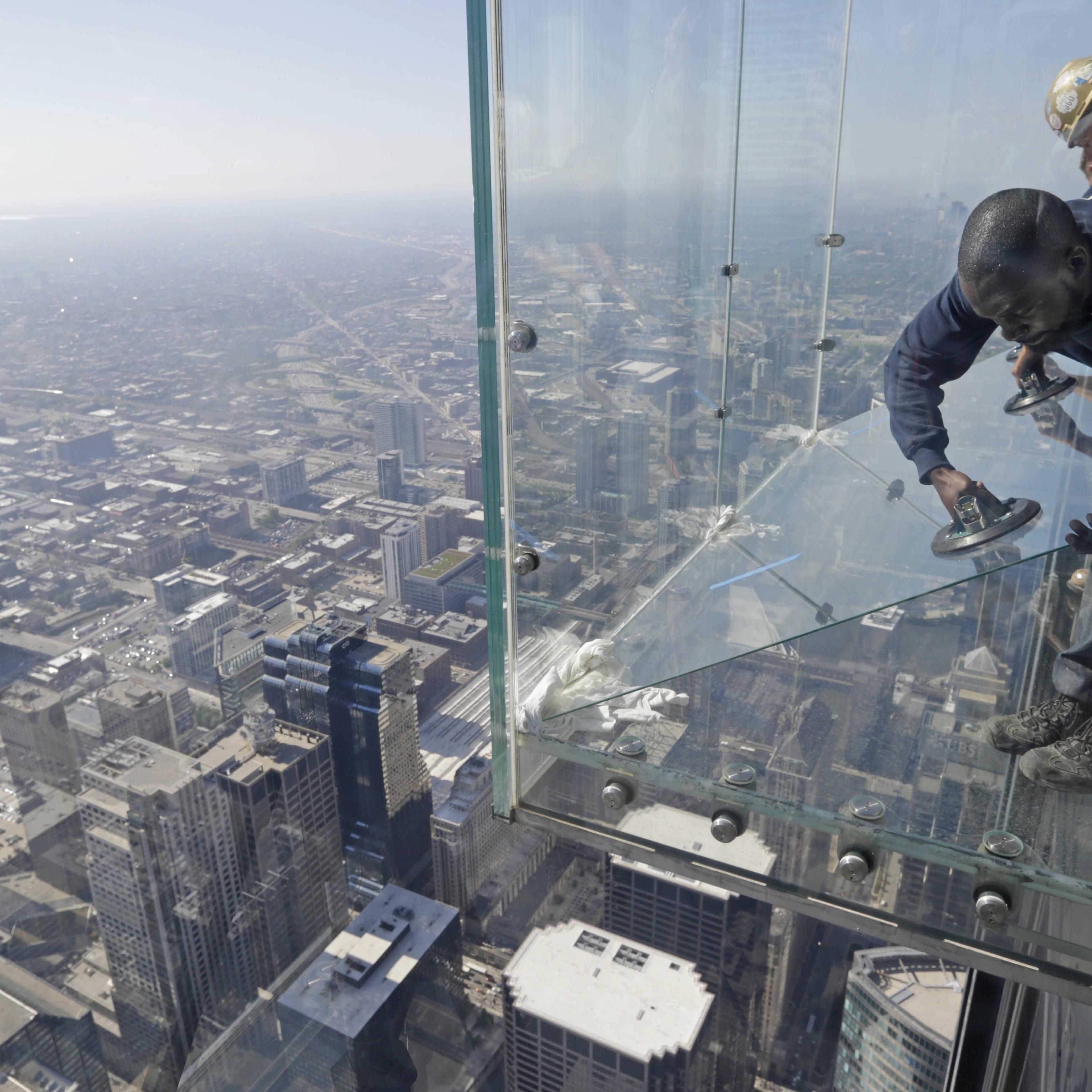 APTOPIX Willis Tower Ledge Cracks