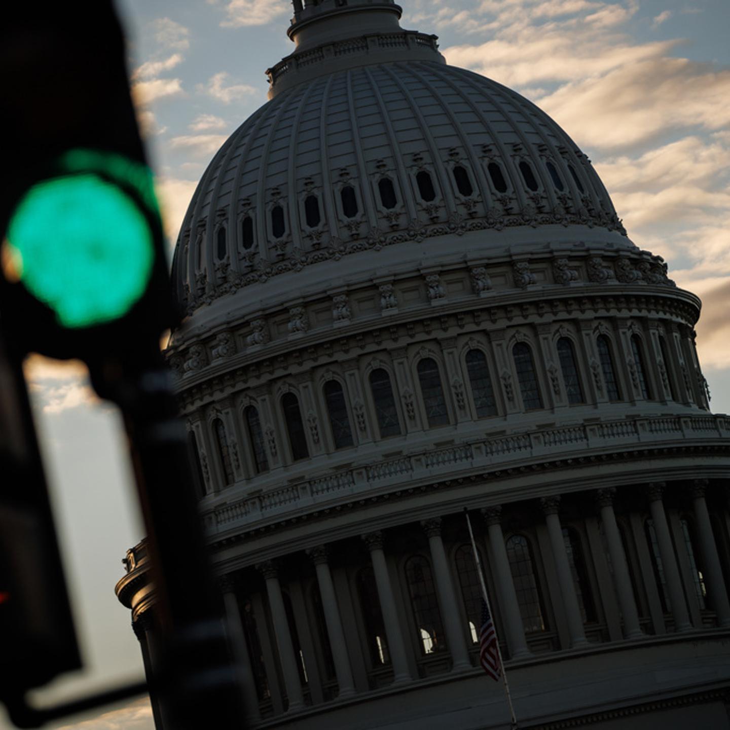 DC: Agreement to Reopen Federal Government Reached after 8 S