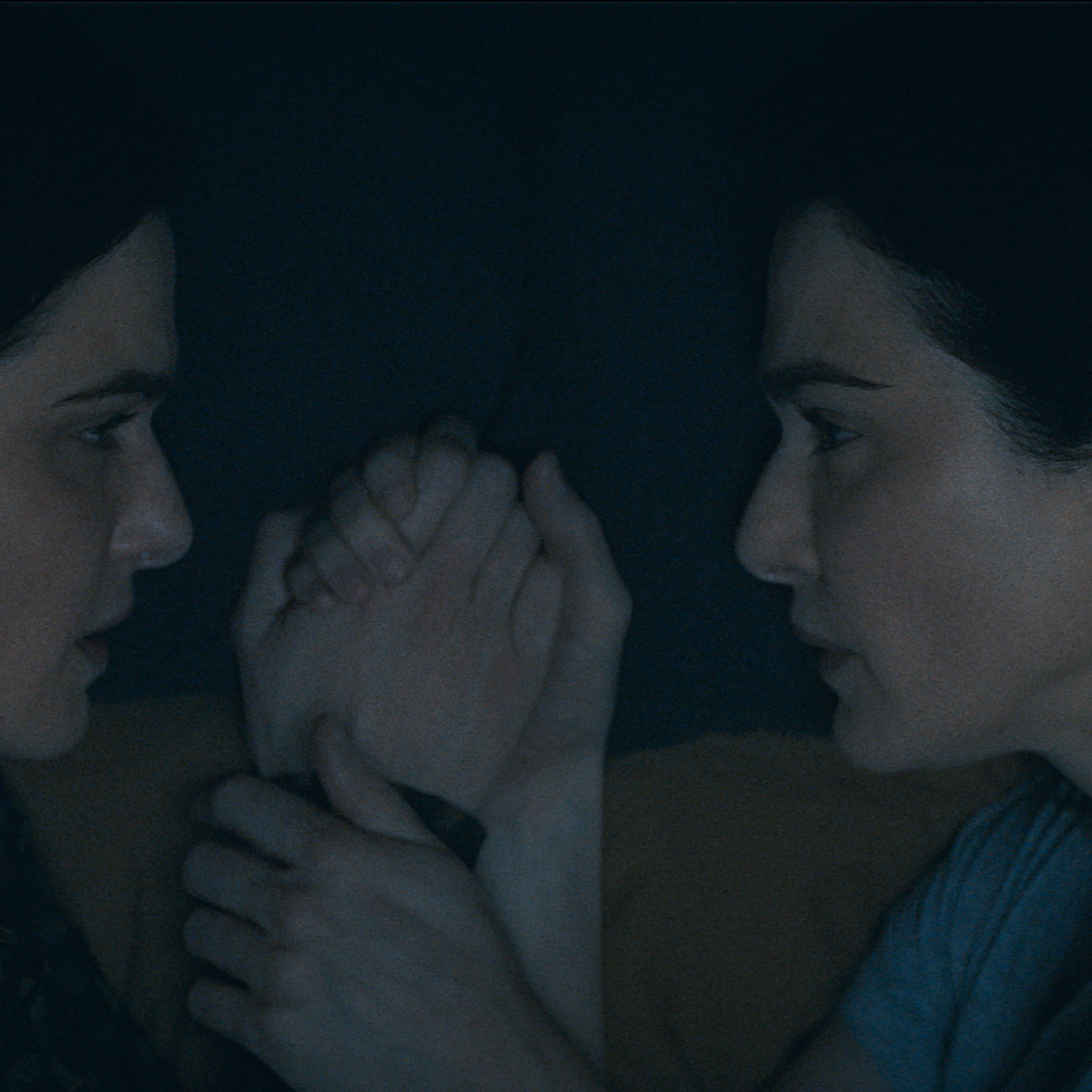 Rachel Weisz and Rachel Weisz in <i>Dead Ringers</i>
