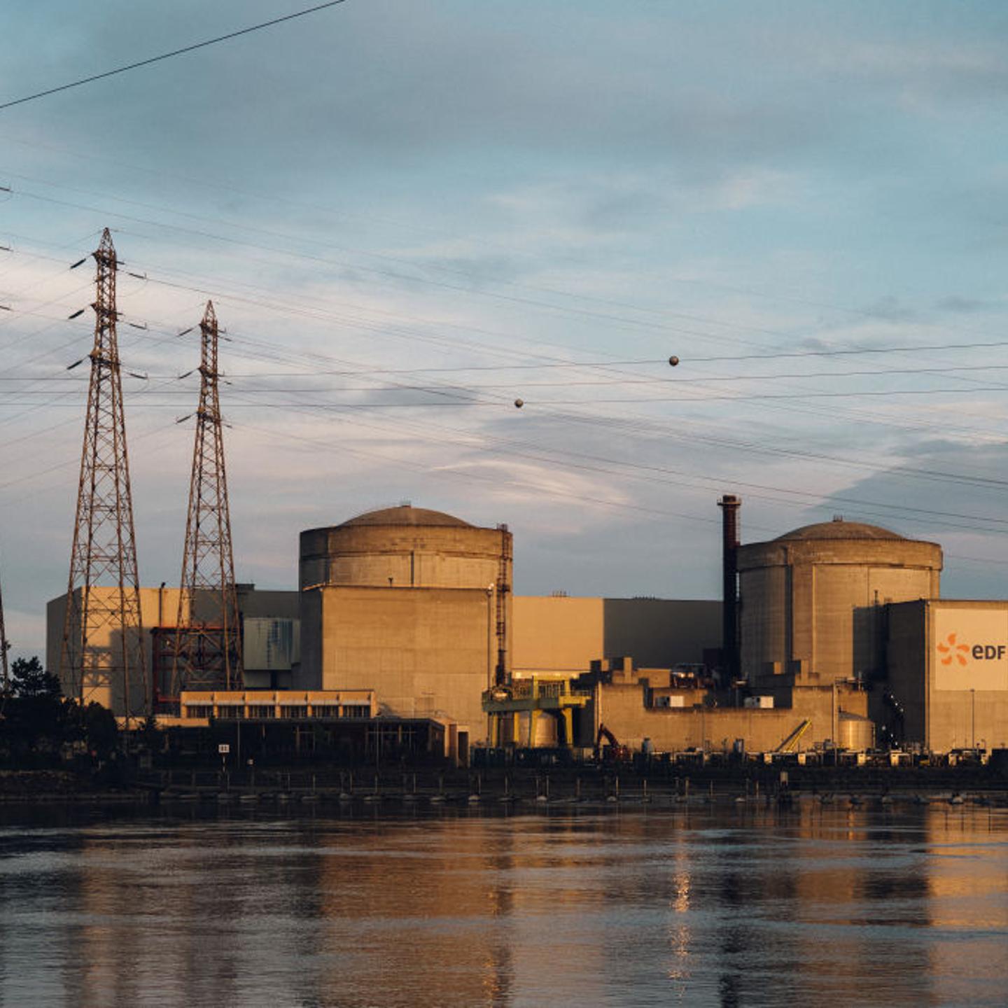 EDF SA's Tricastin, Martiques Power Stations Ahead of Earnings
