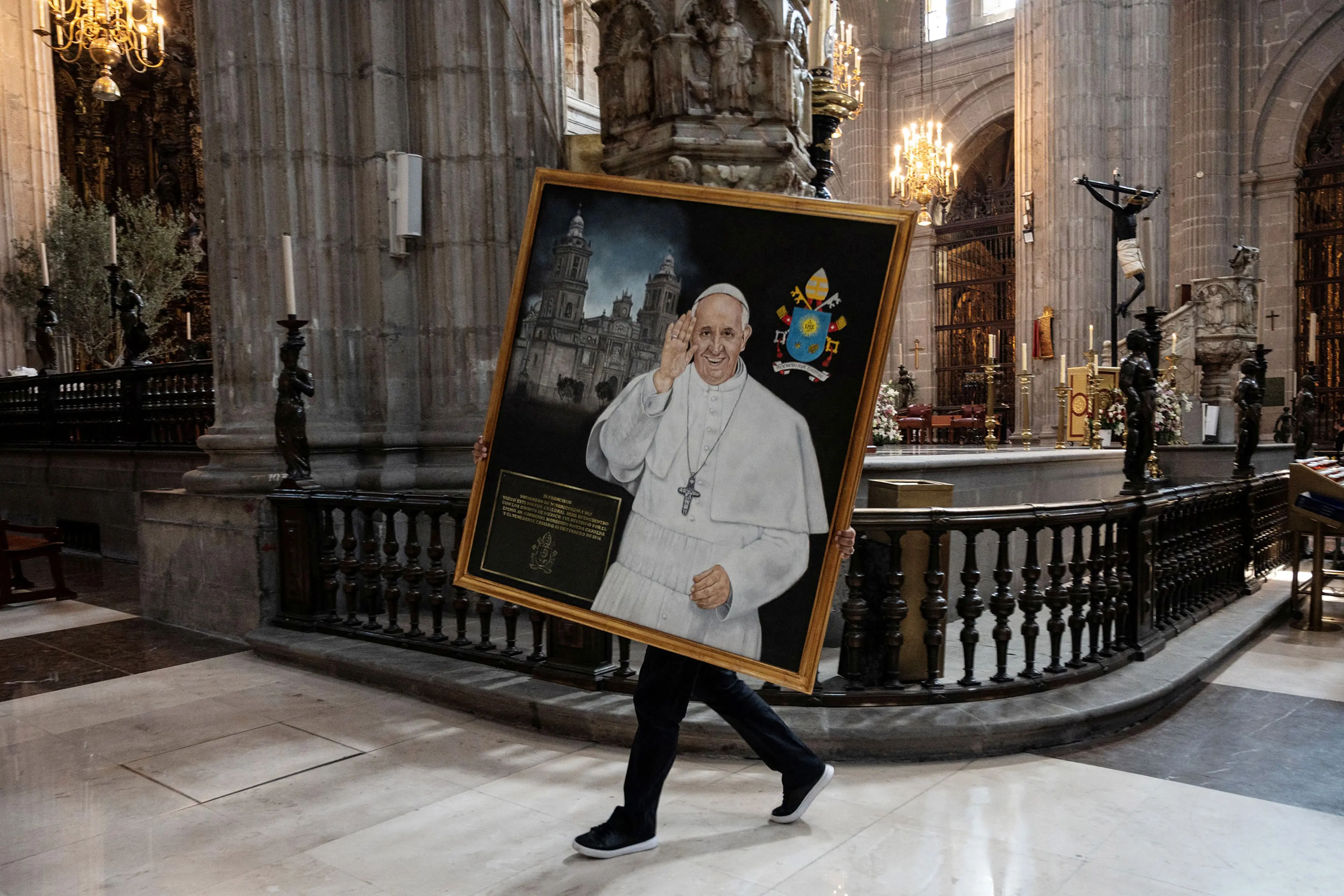 TOPSHOT-MEXICO-VATICAN-RELIGION-POPE-OBIT