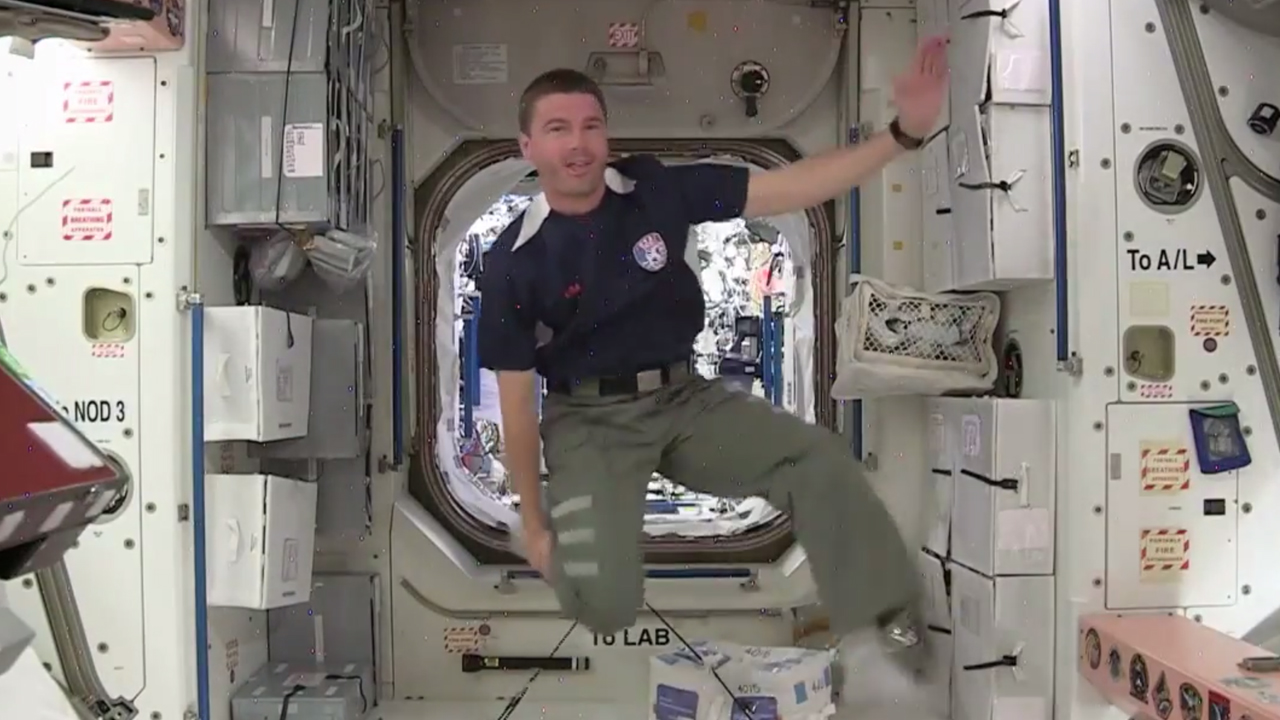 NASA Astronaut Reid Wiseman Does A World Cup Victory Dance on ISS