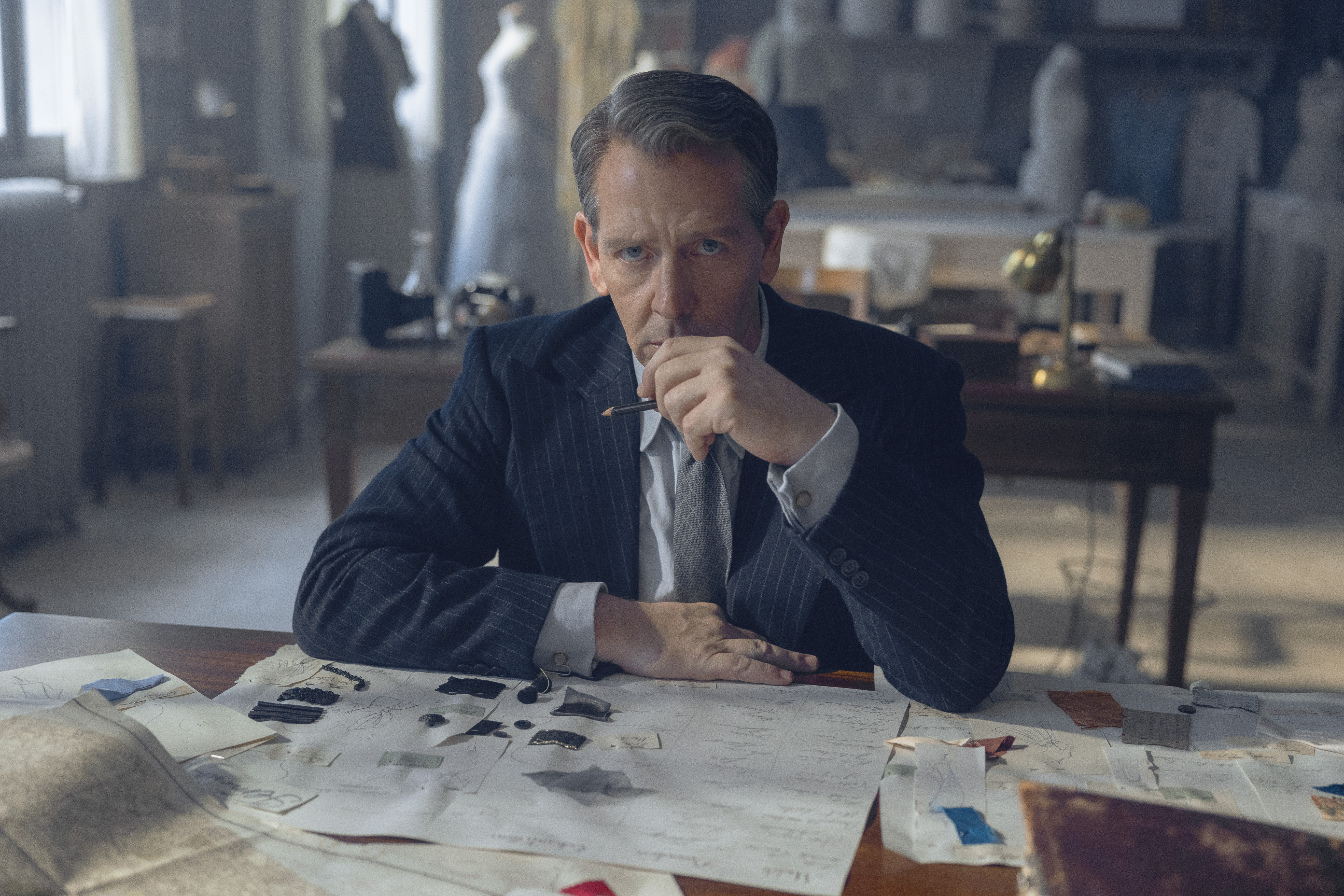 Ben Mendelsohn in <i>The New Look</i>