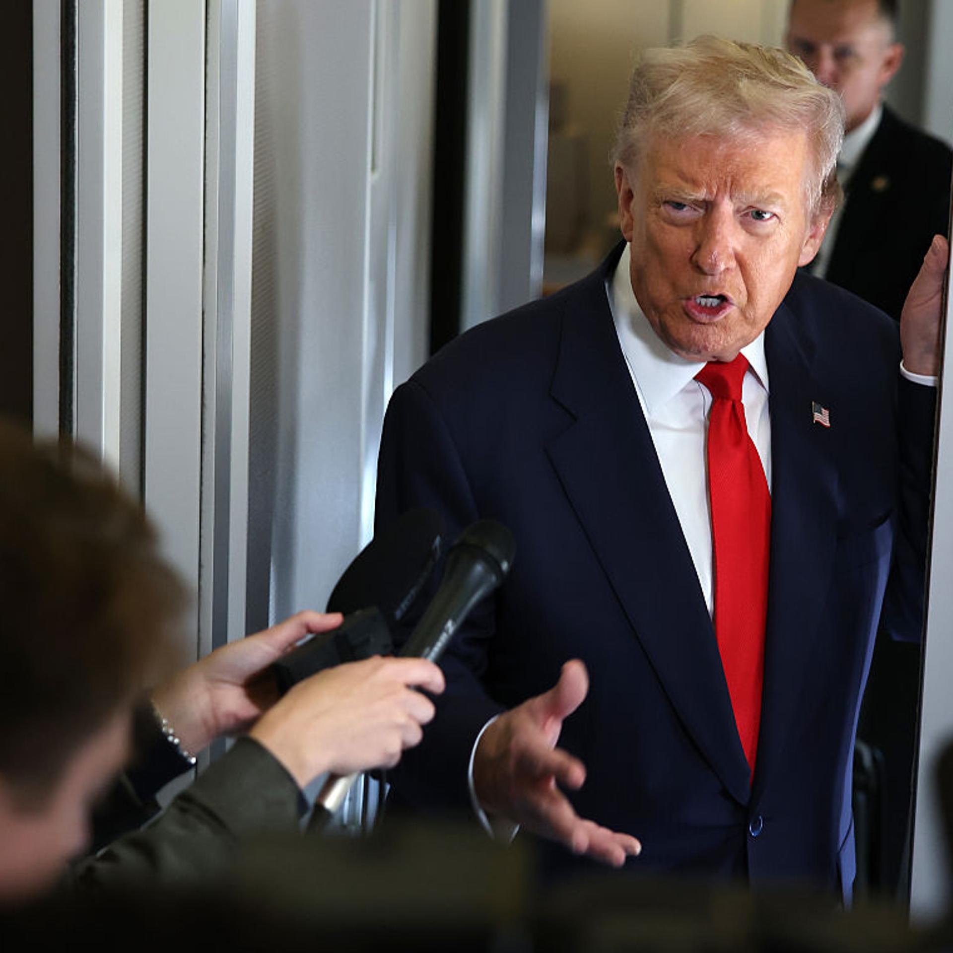 President Trump Spends Weekend At Mar-A-Lago Estate In Palm Beach