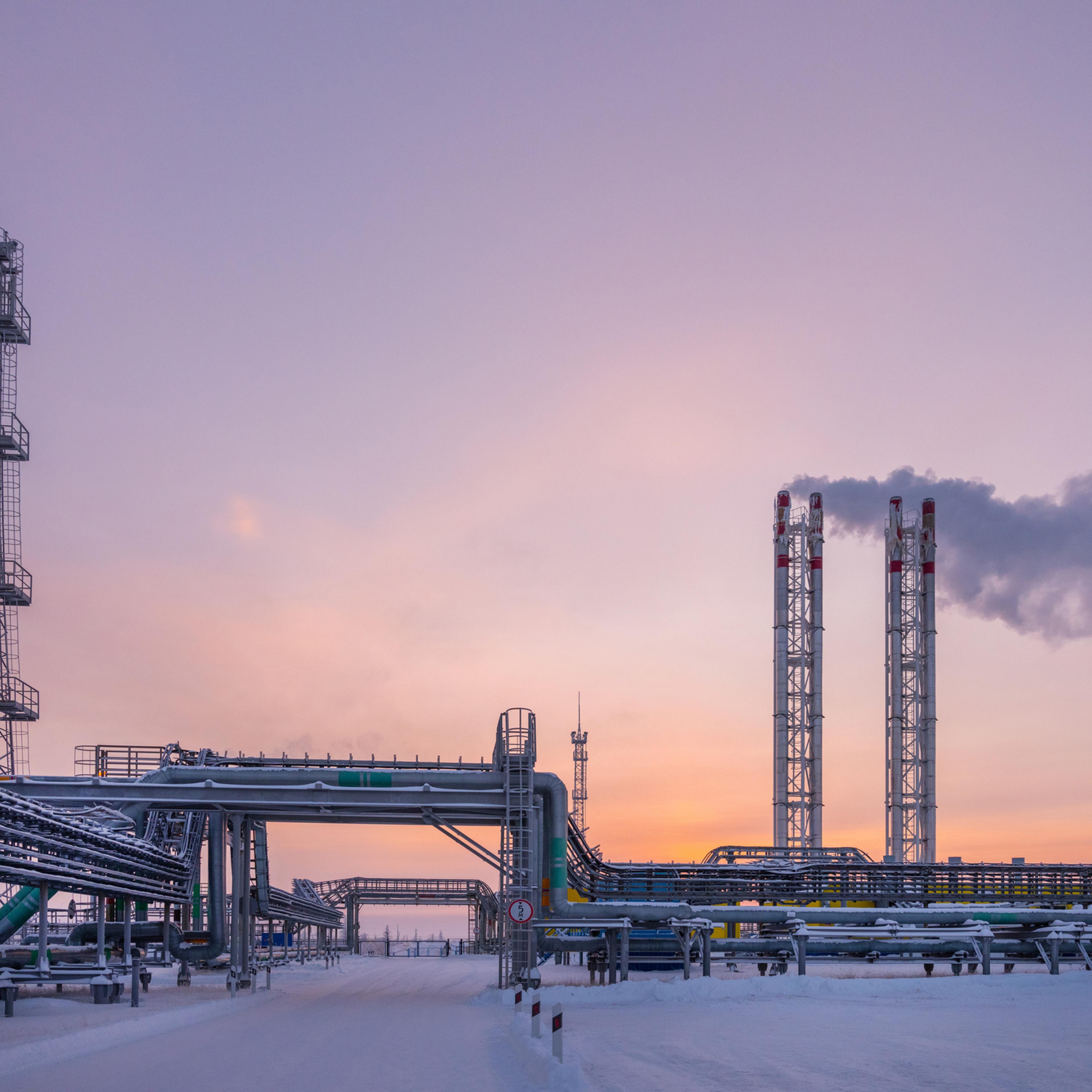 Natural gas production and processing in Russia