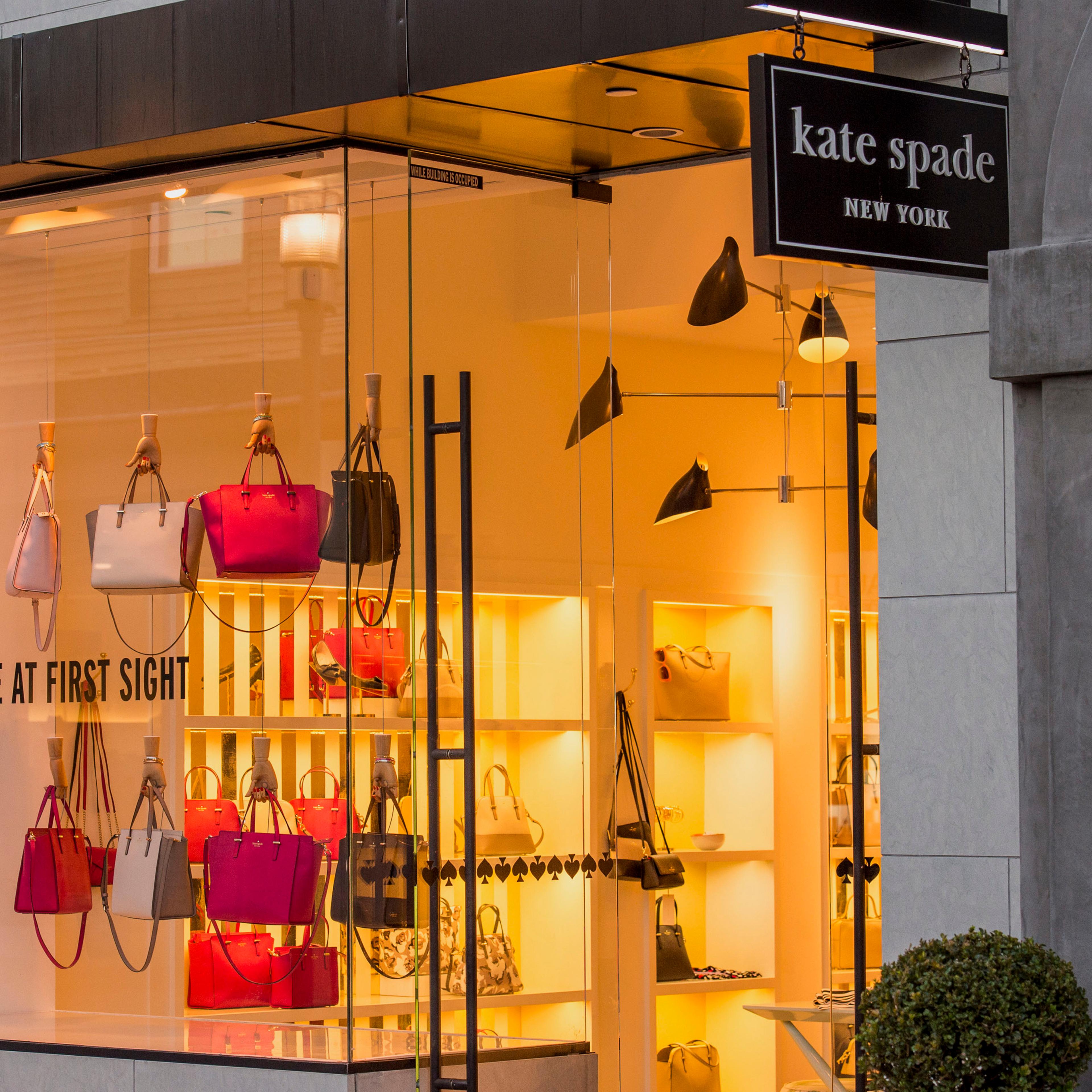 A Kate Spade & Co. Store Ahead Of Earnings Figures
