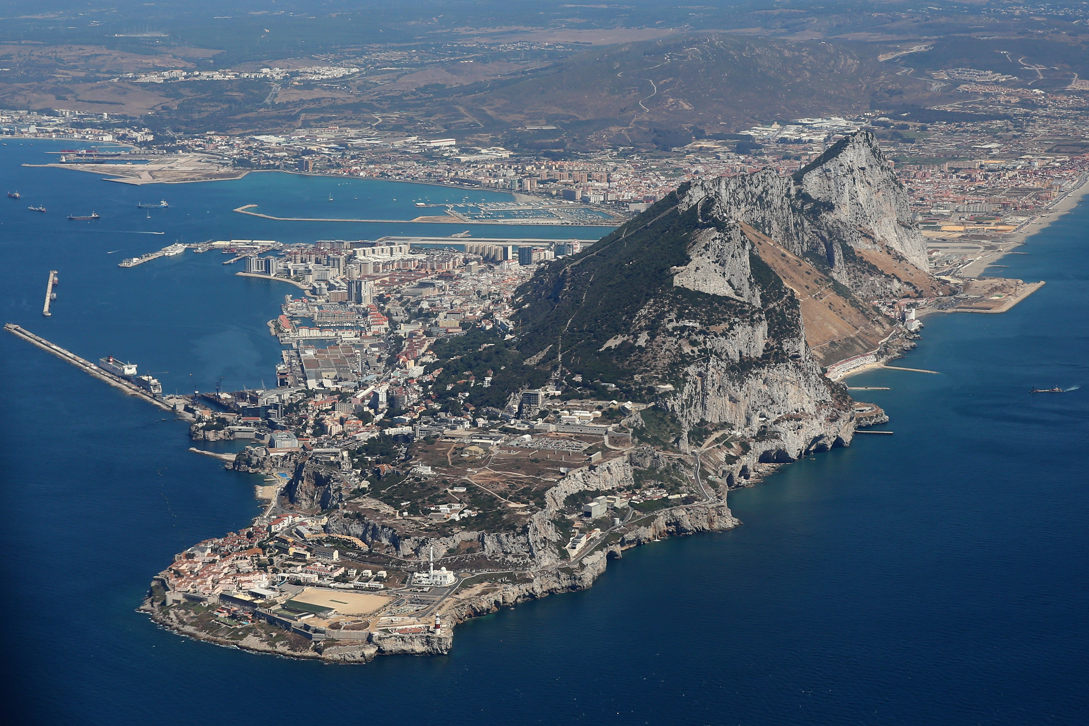 Spain Considers Gibraltar Border Fee