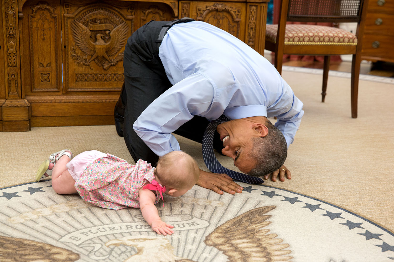 obama-baby-oval-office-white-house