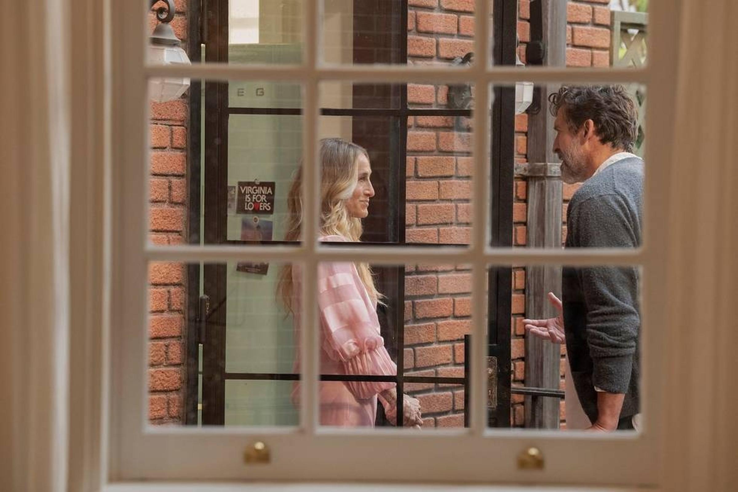Duncan Reeves 'And Just Like That' Finally Gives Carrie a New Romance