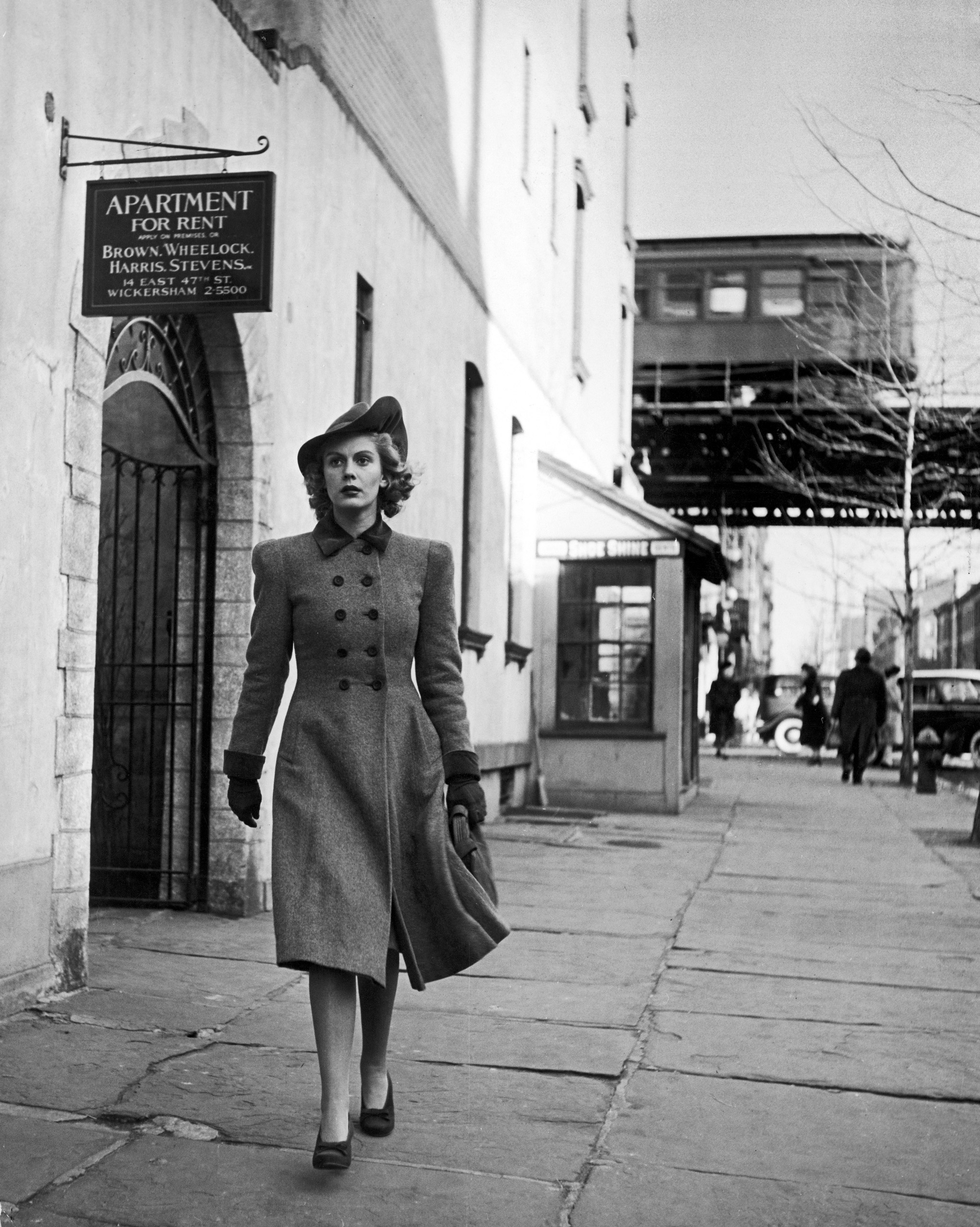 White Collar Girl Photo Essay, 1940