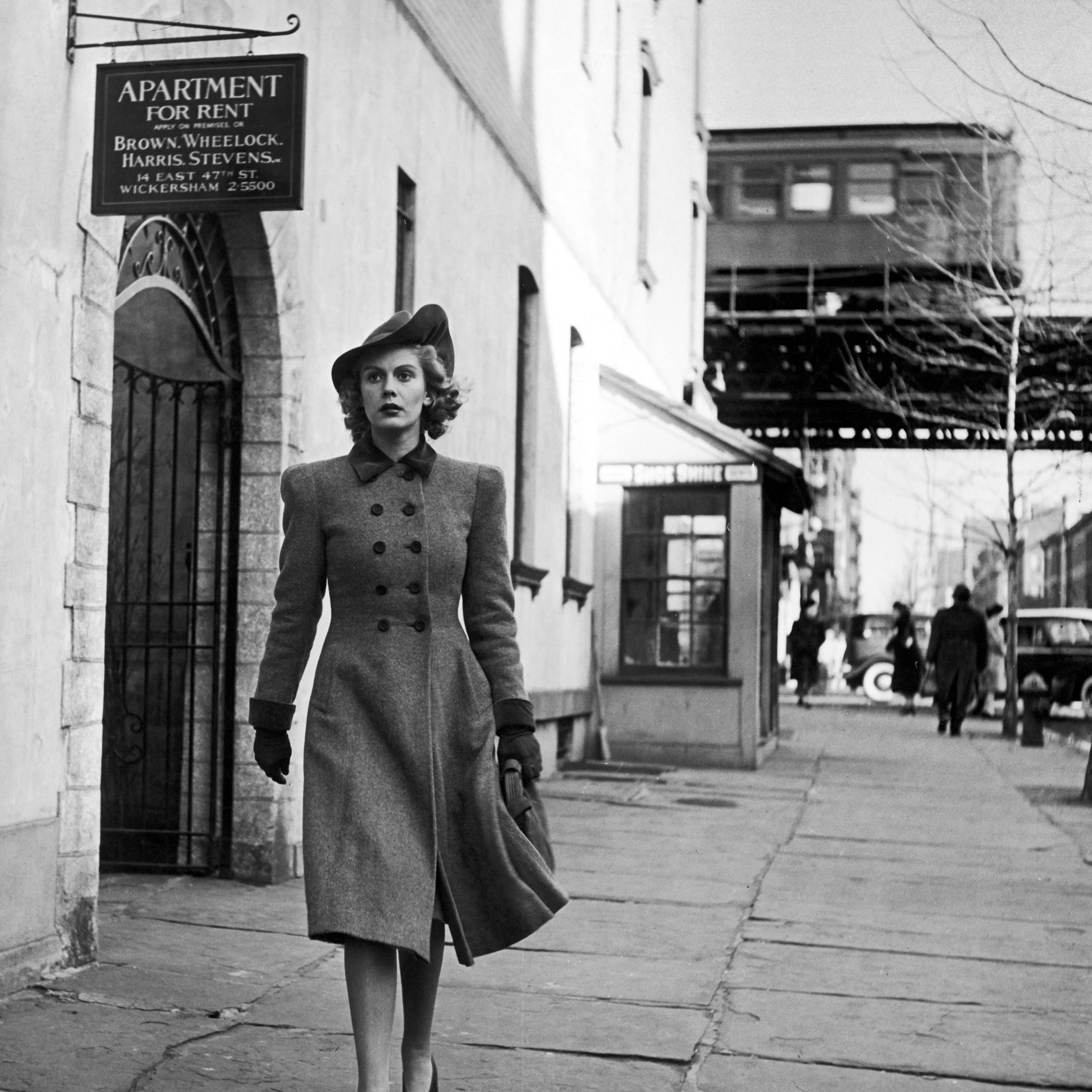 White Collar Girl Photo Essay, 1940