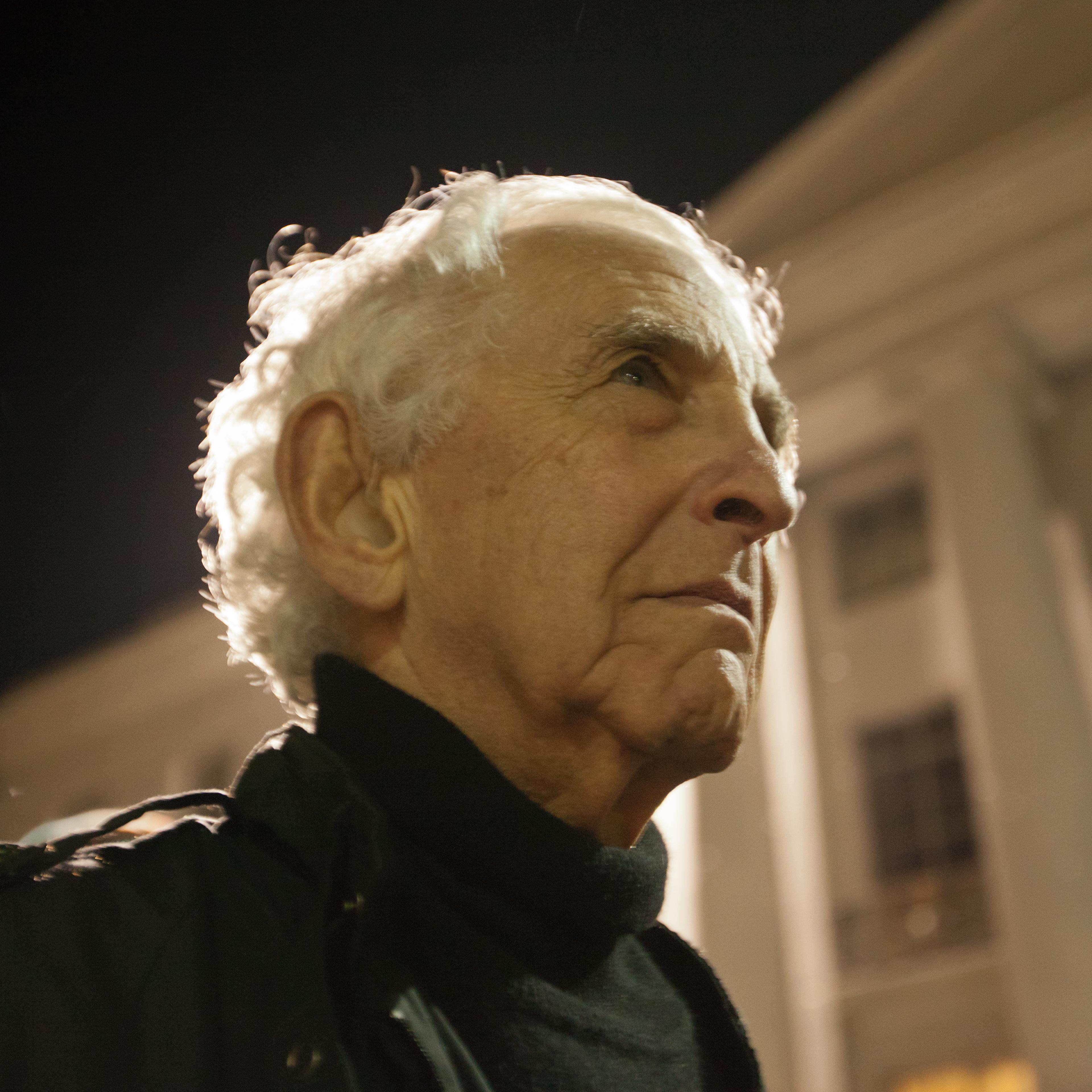 Former military analyst Daniel Ellsberg comes out in support of the U.C. Berkley students as they set up a tent city in Sproul Plaza on Berkeley's campus, staying with them until the early morning despite the threat of arrest.