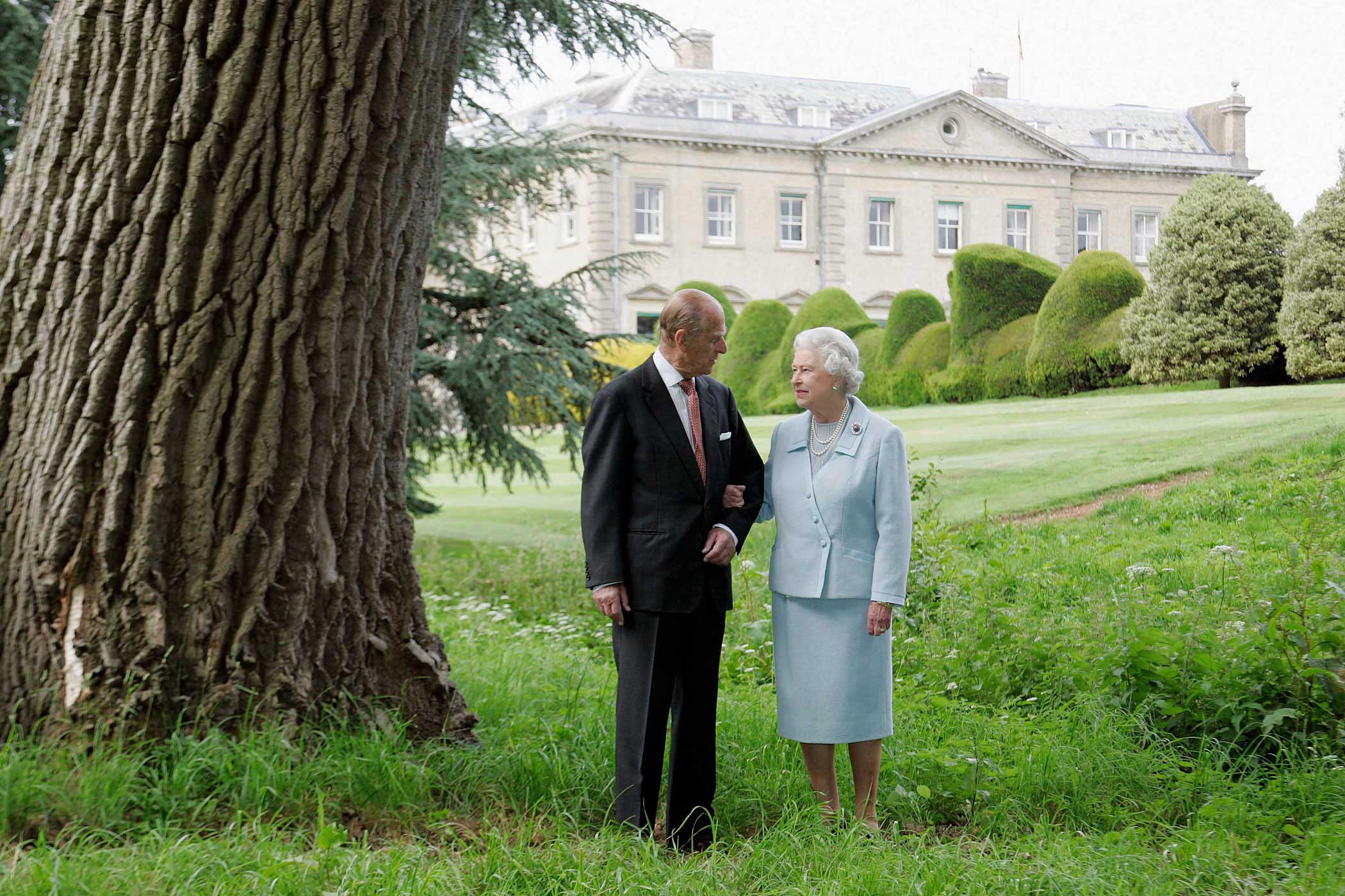 Queen Elizabeth II and Prince Philip Diamond Wedding Anniversary at Broadlands in Hampshire, Britain - 18 Nov 2007