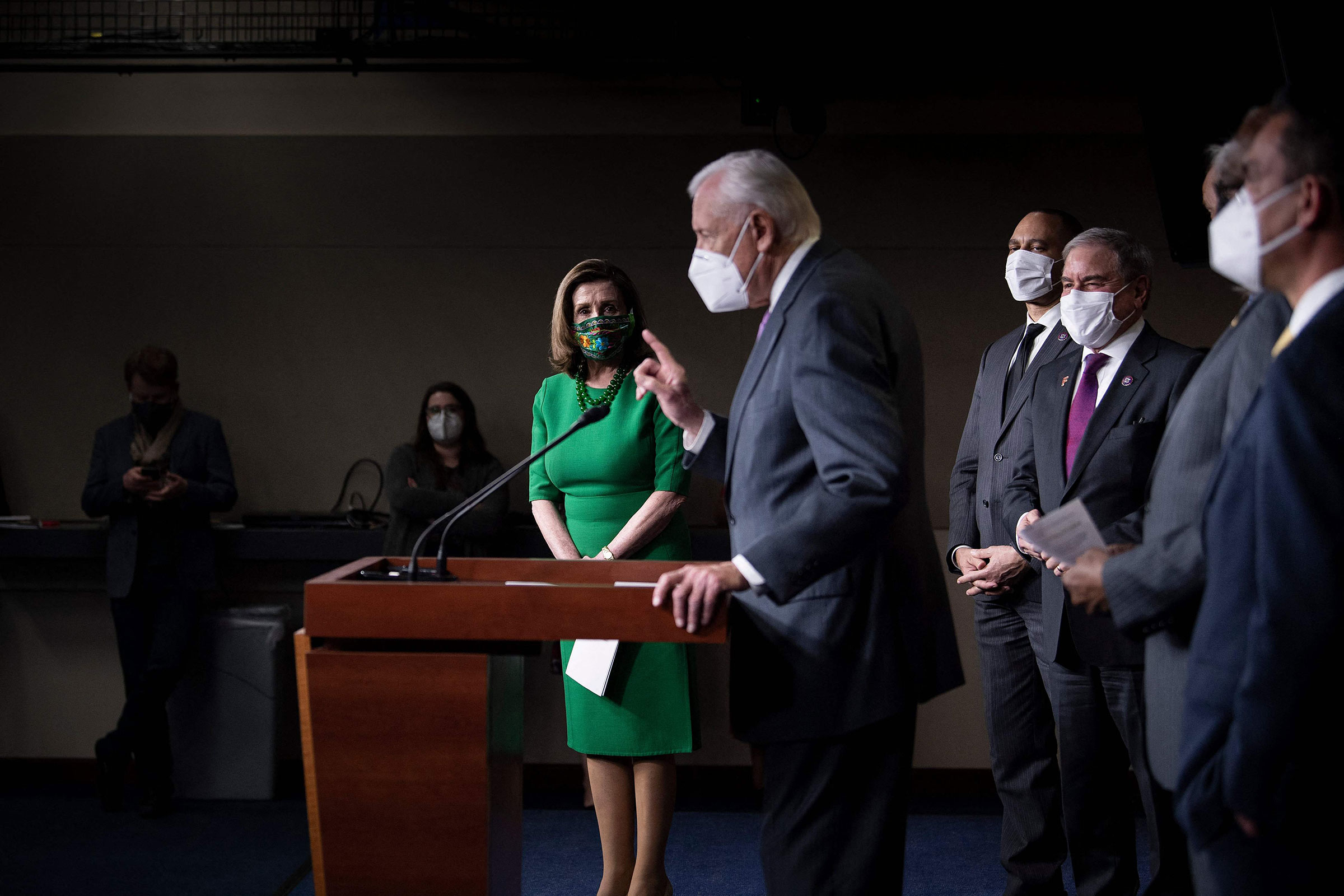 US-POLITICS-PELOSI-RELIEF-HEALTH-VIRUS