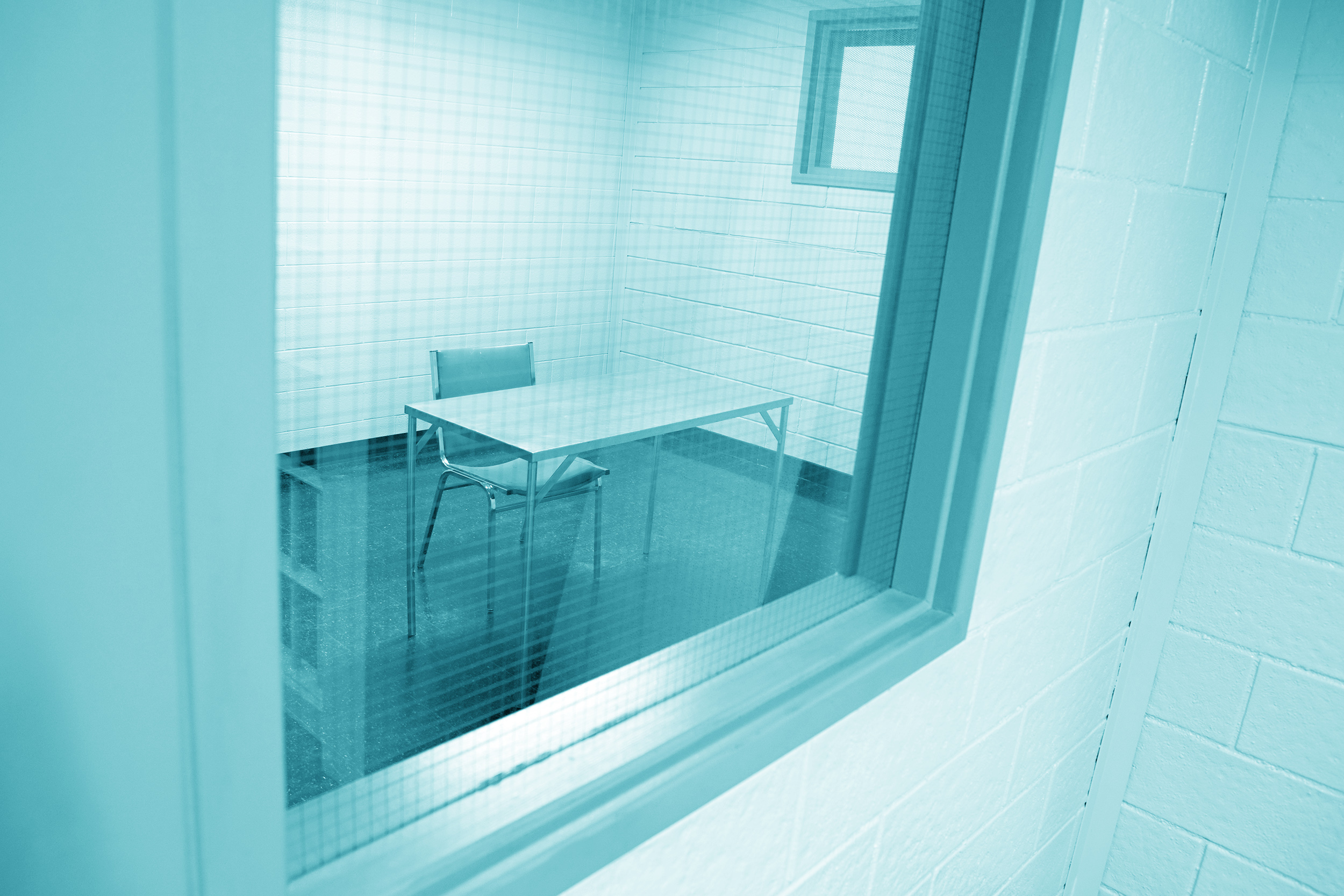 interrogation-room-sleep-deprivation