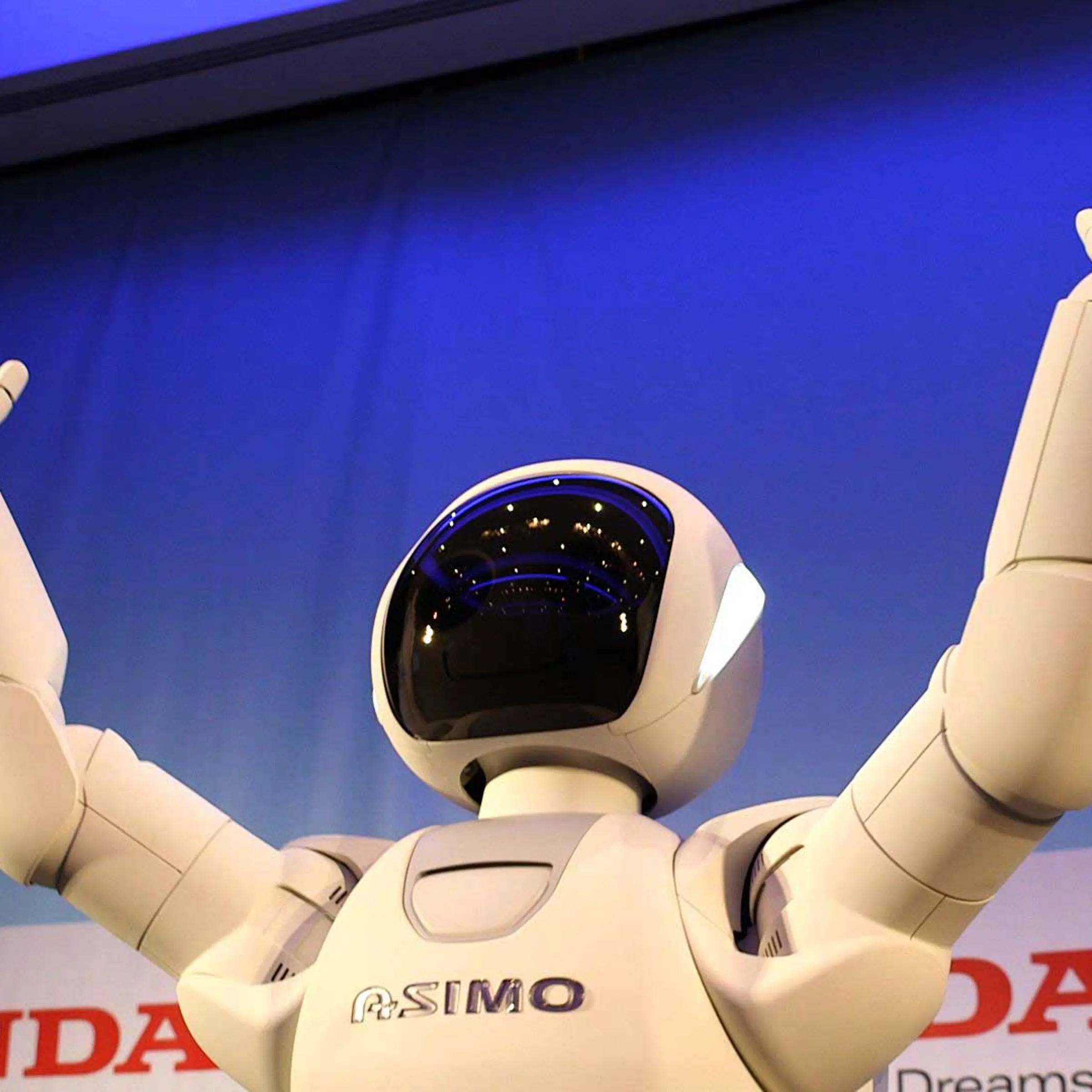 Honda presents latest version of ASIMO in NYC