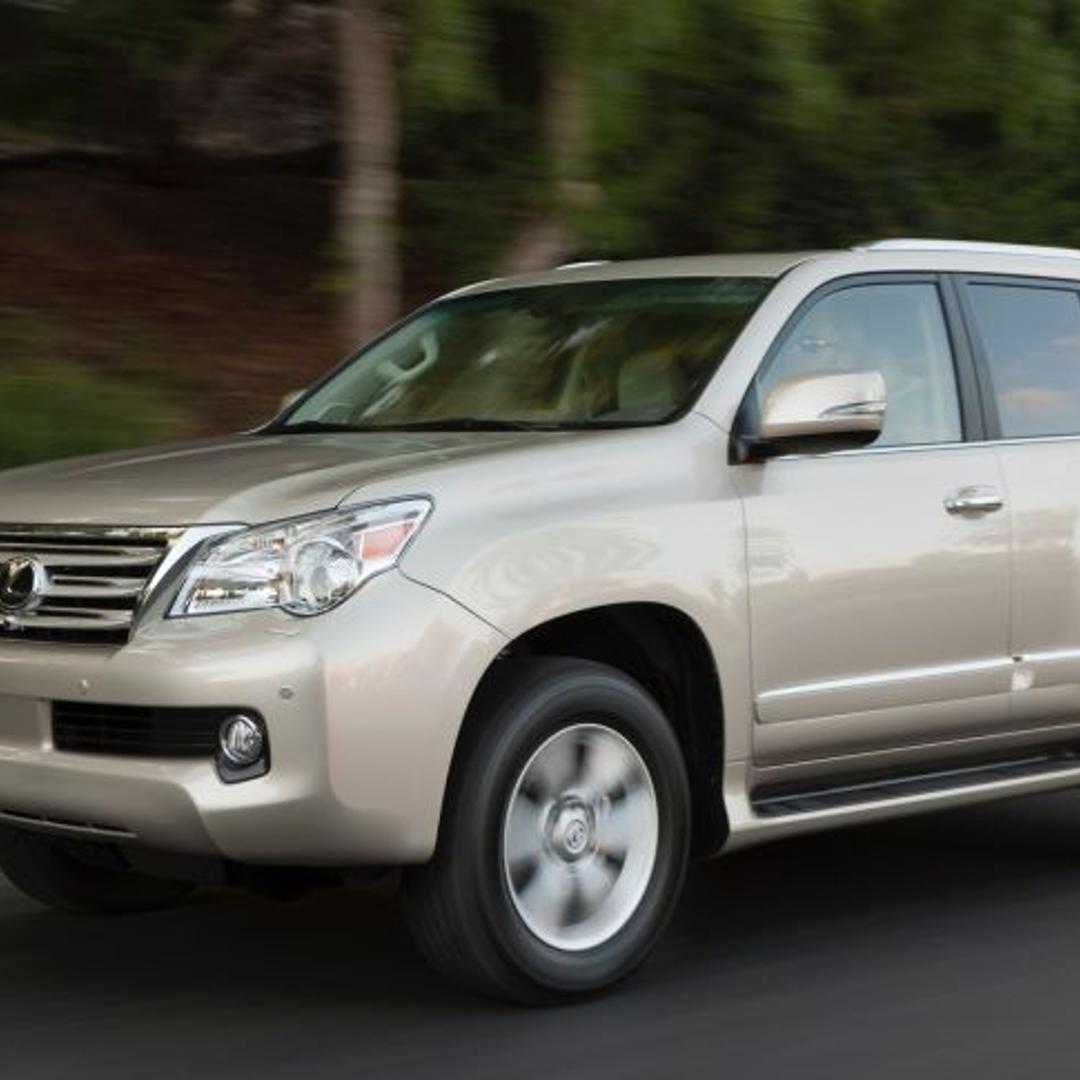A Lexus GX 460.