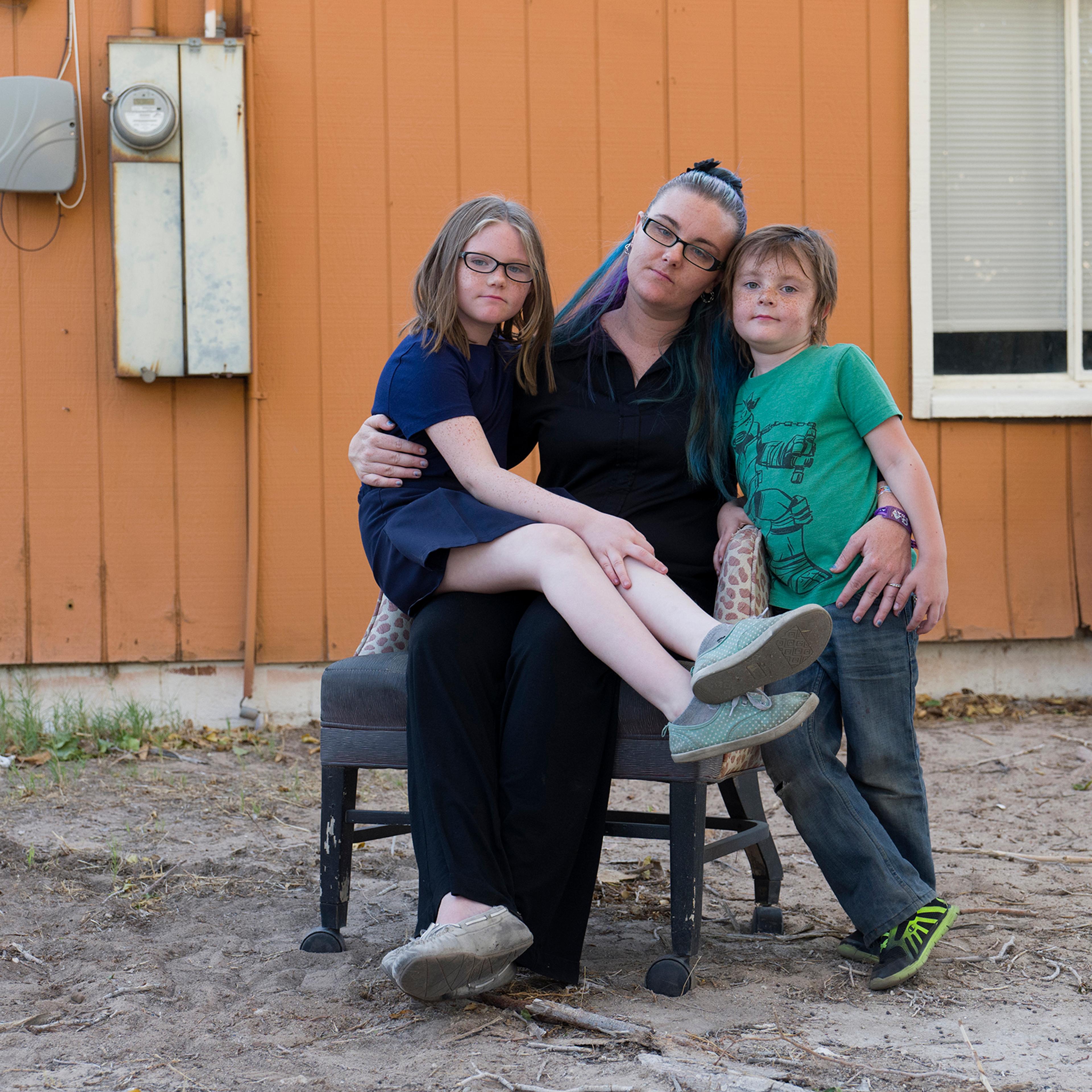 Doris Huser with her children Cordelia and Aden, Las Vegas Oct. 4, 2017.las-vegas-shooting
