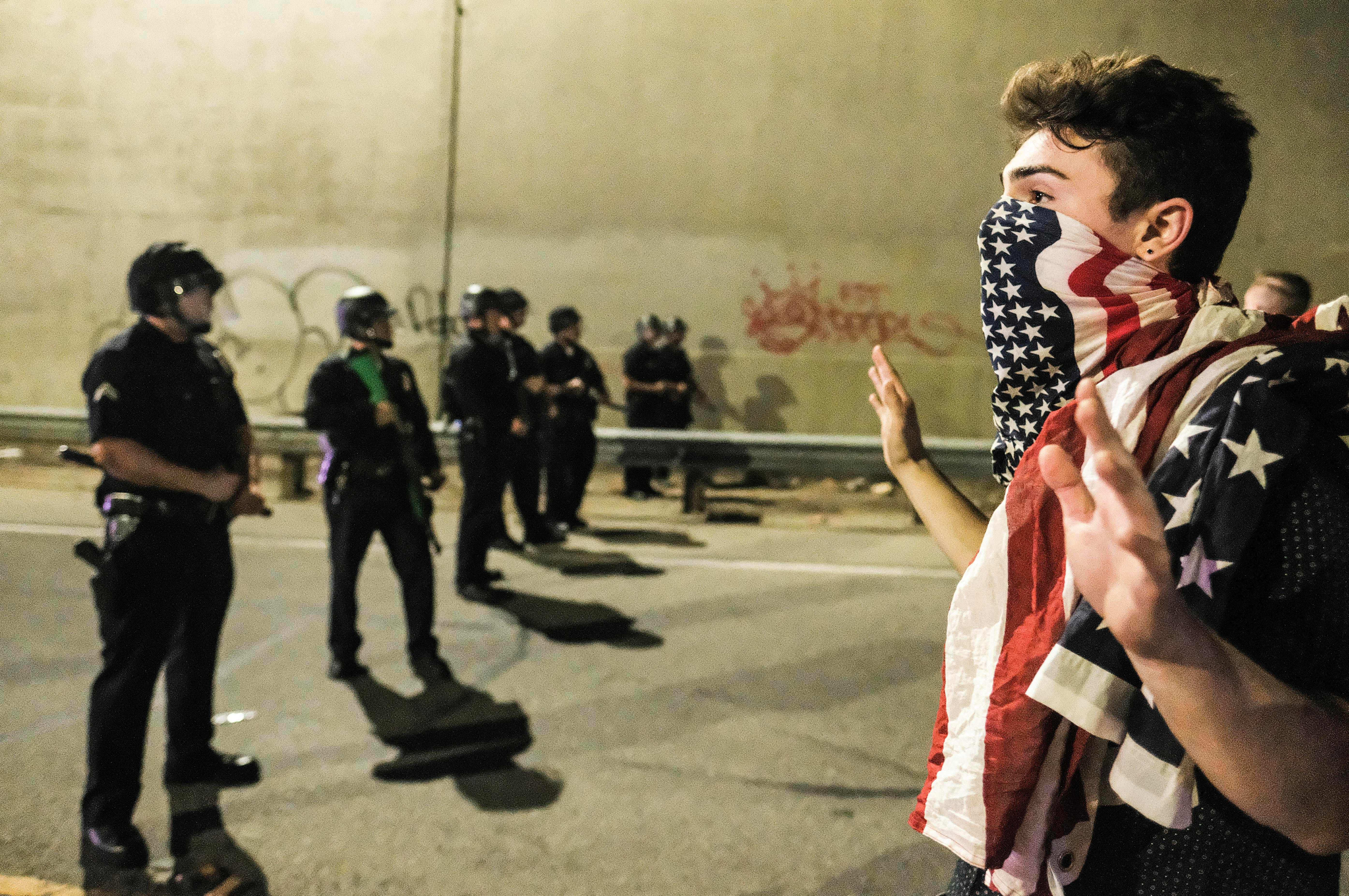 TOPSHOT-US-VOTE-PROTEST