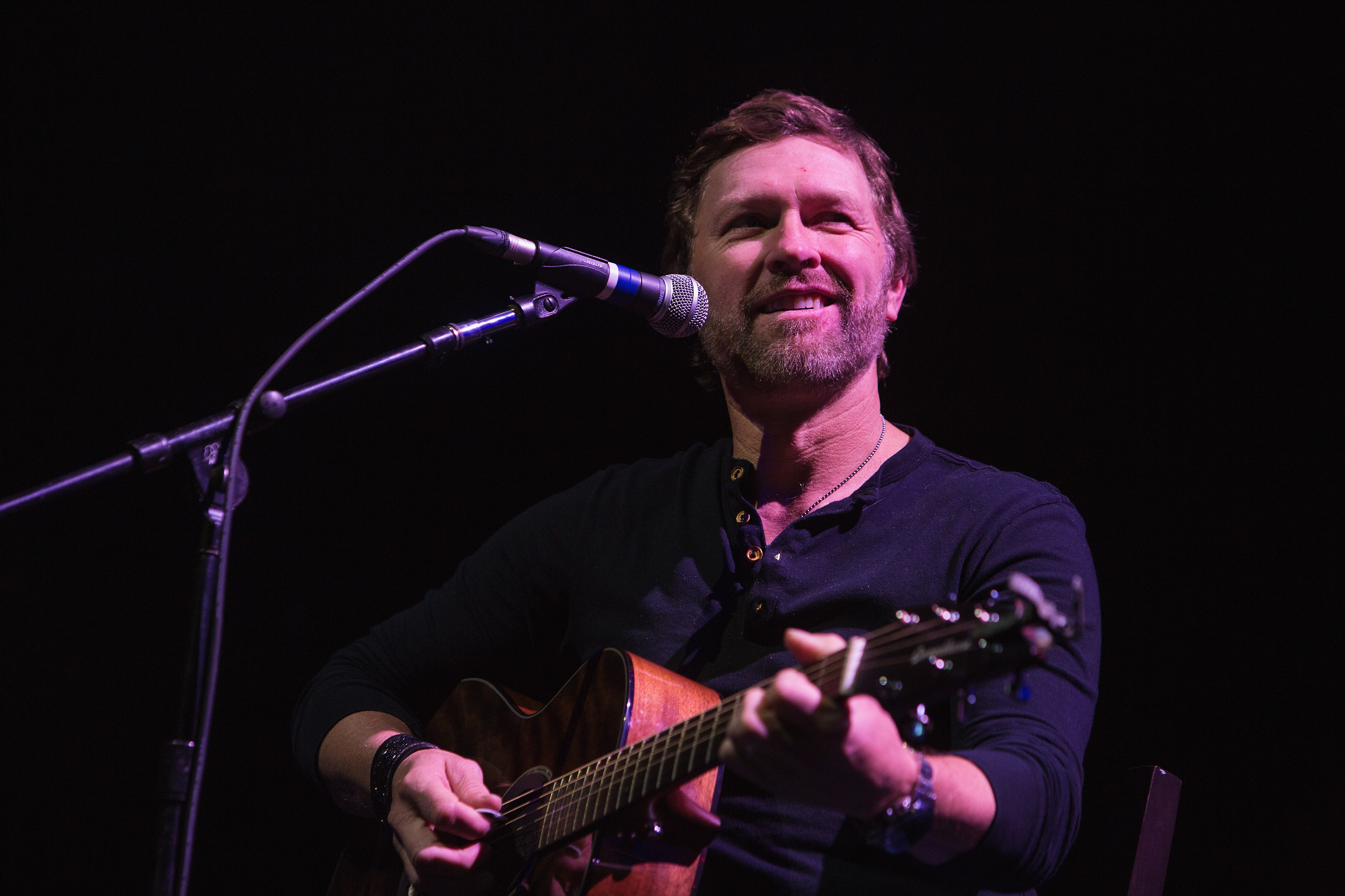 100.7 The Wolf Hometown Holiday 2014