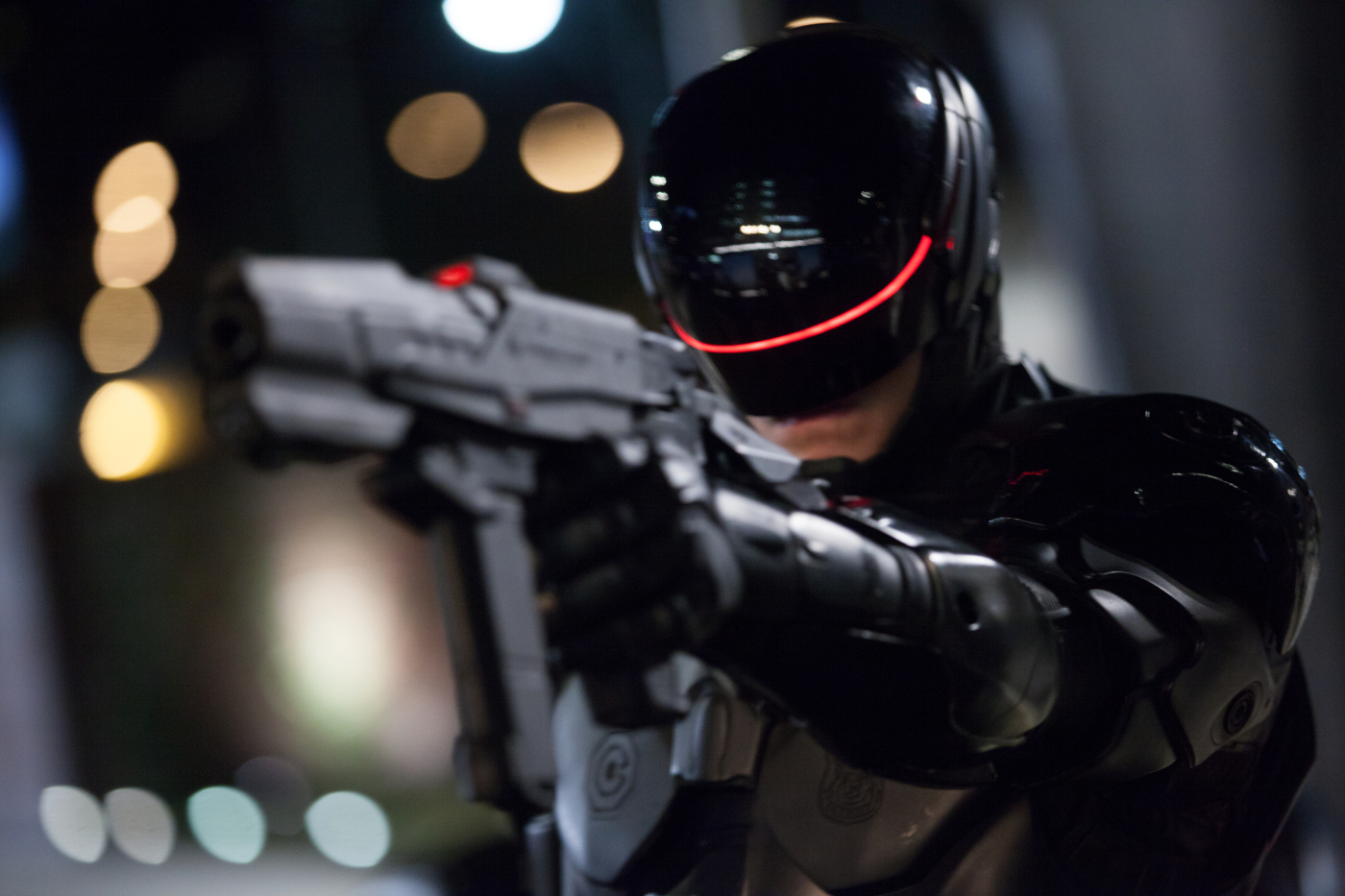 Joel Kinnaman in RoboCop