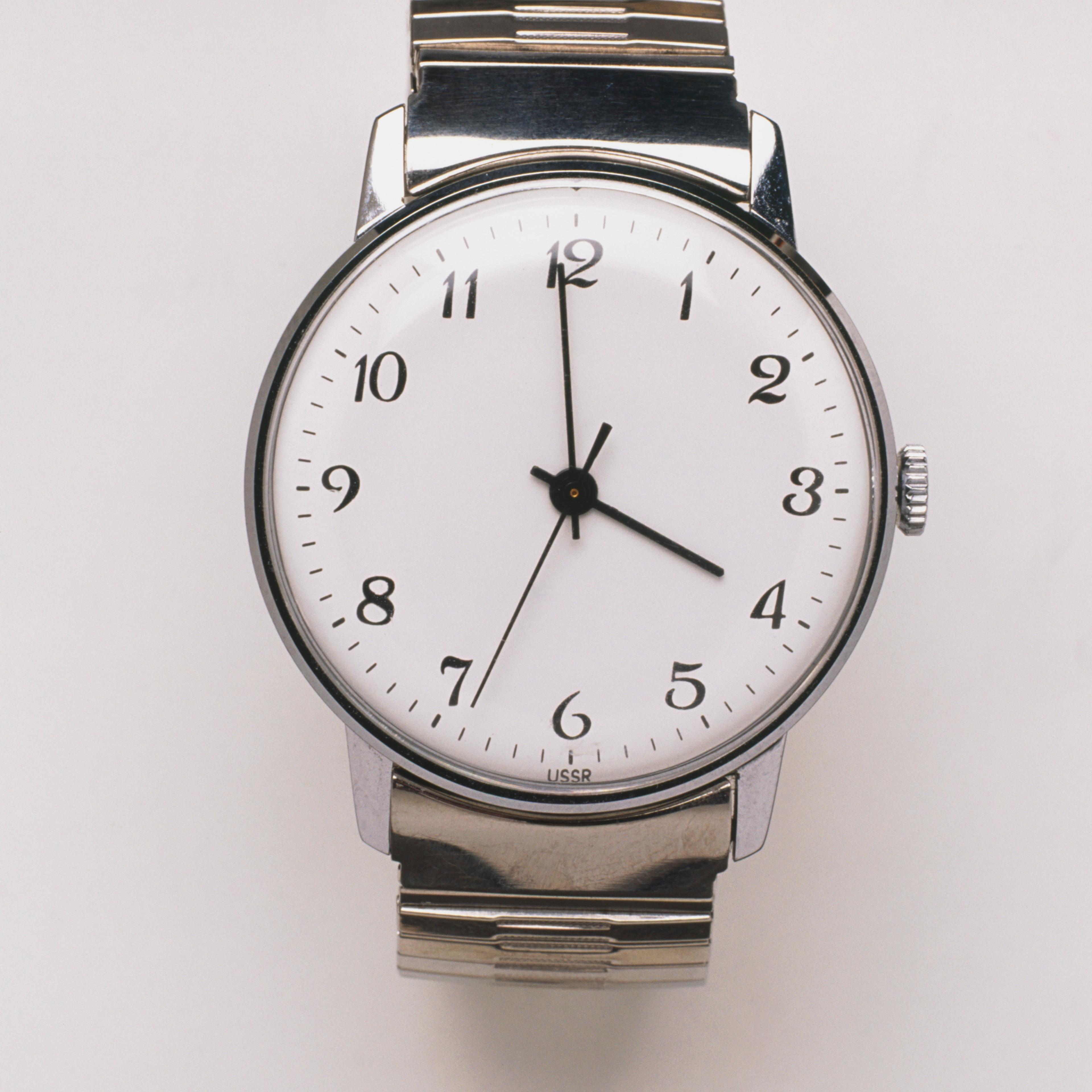 silver-wristwatch