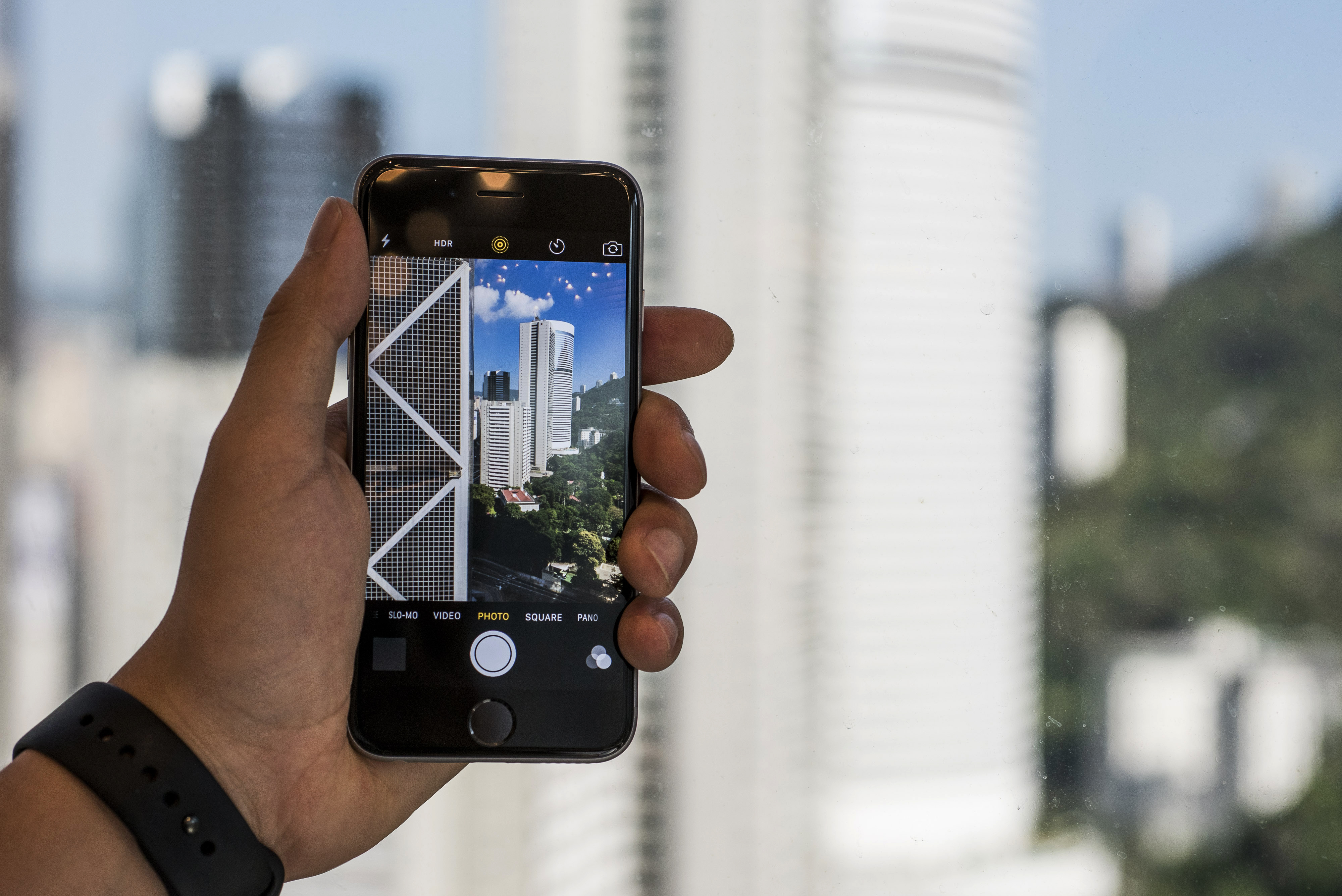 Unboxing Apple Inc. iPhone 6s